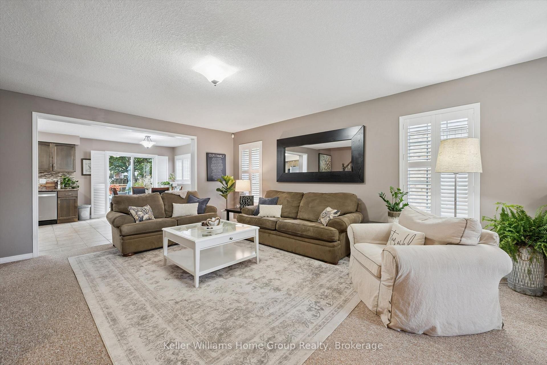 Photo 10 of Unit 14, 210 Dawn Avenue, Guelph, Clairfields/Hanlon Business Park — HOMEH