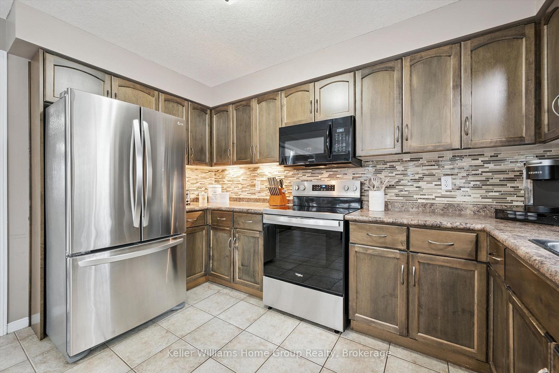 Photo 16 of Unit 14, 210 Dawn Avenue, Guelph, Clairfields/Hanlon Business Park — HOMEH