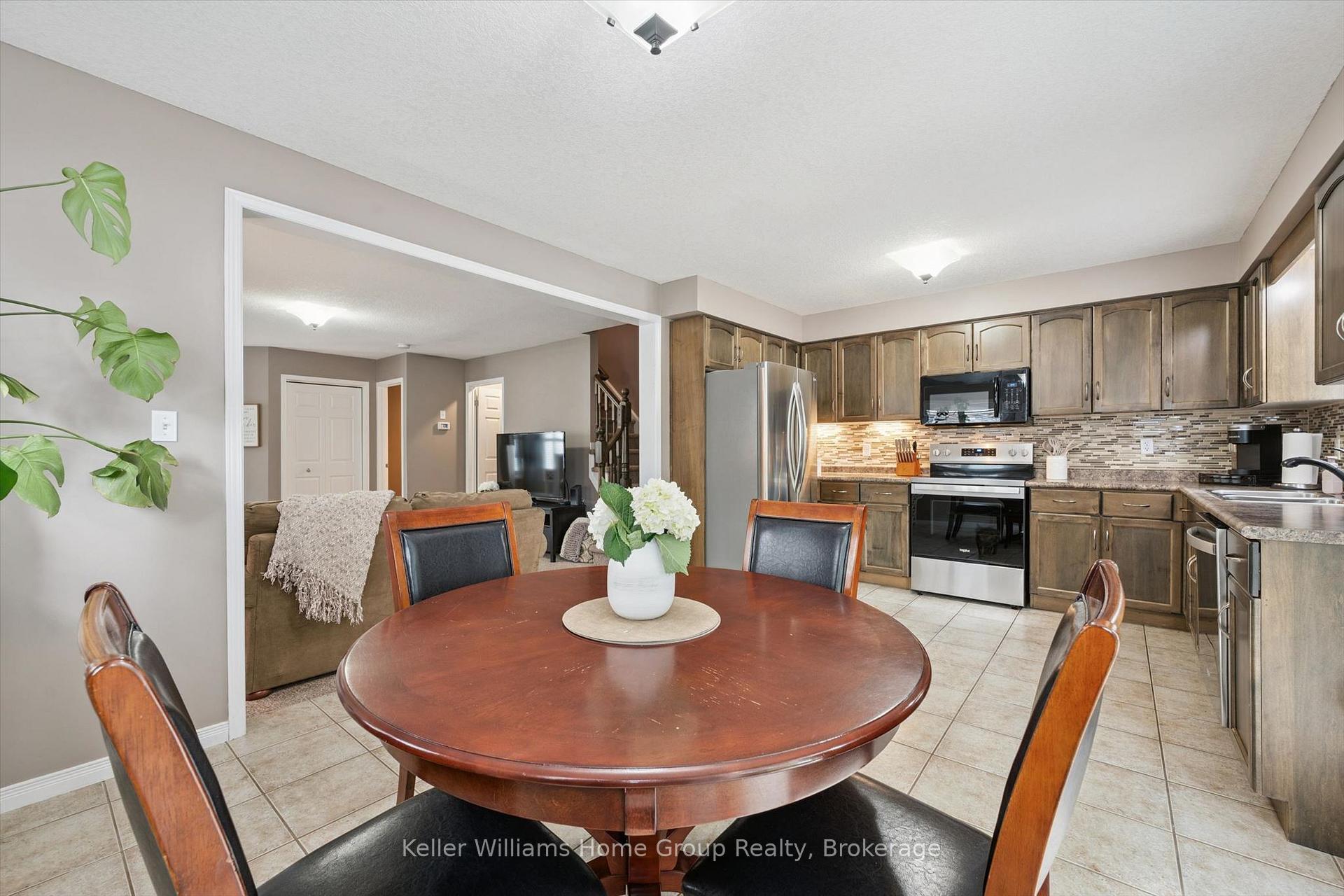 Photo 18 of Unit 14, 210 Dawn Avenue, Guelph, Clairfields/Hanlon Business Park — HOMEH