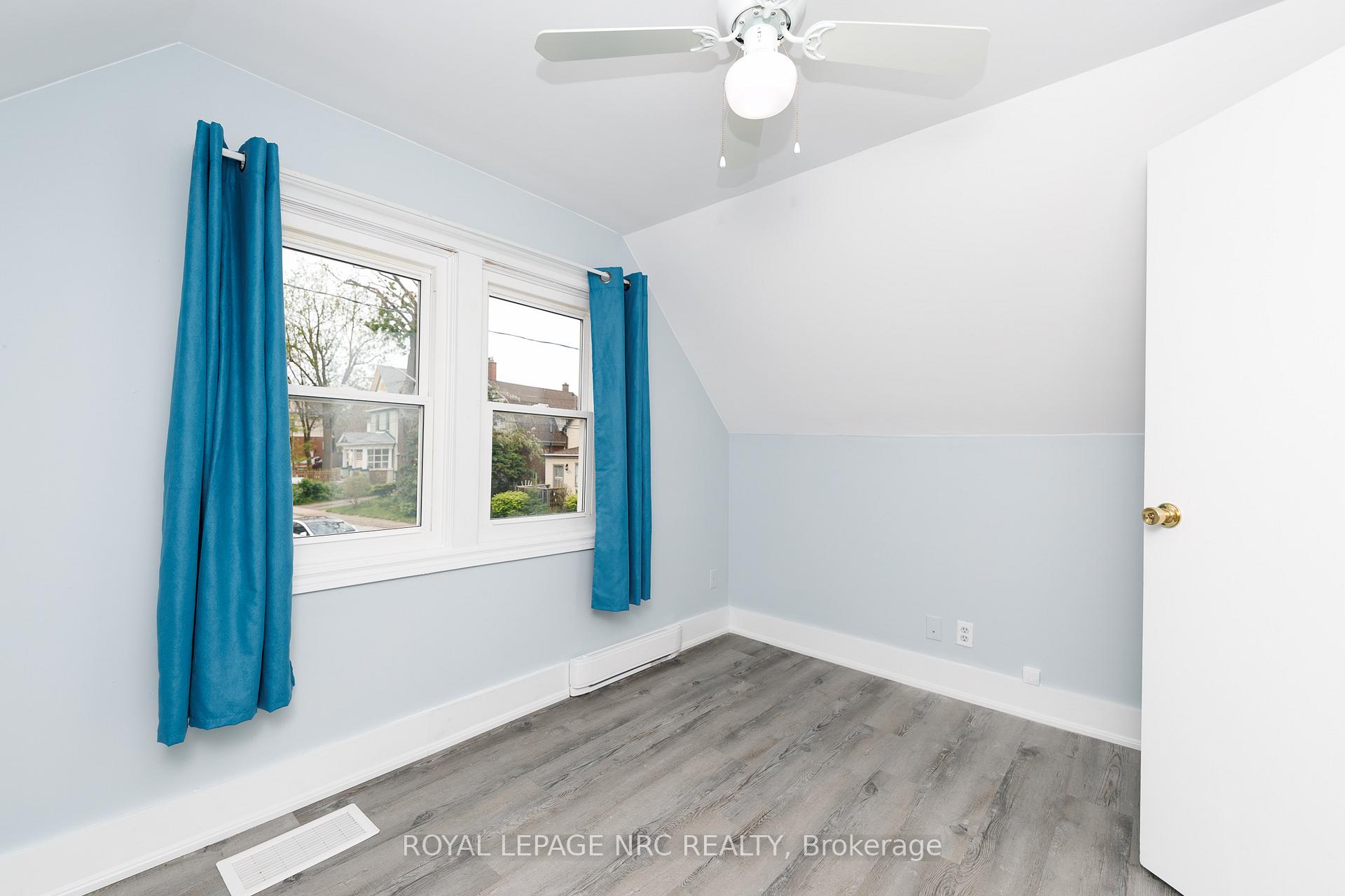 Photo 14 of 4676 McDougall Crescent, Niagara Falls, Downtown — HOMEH