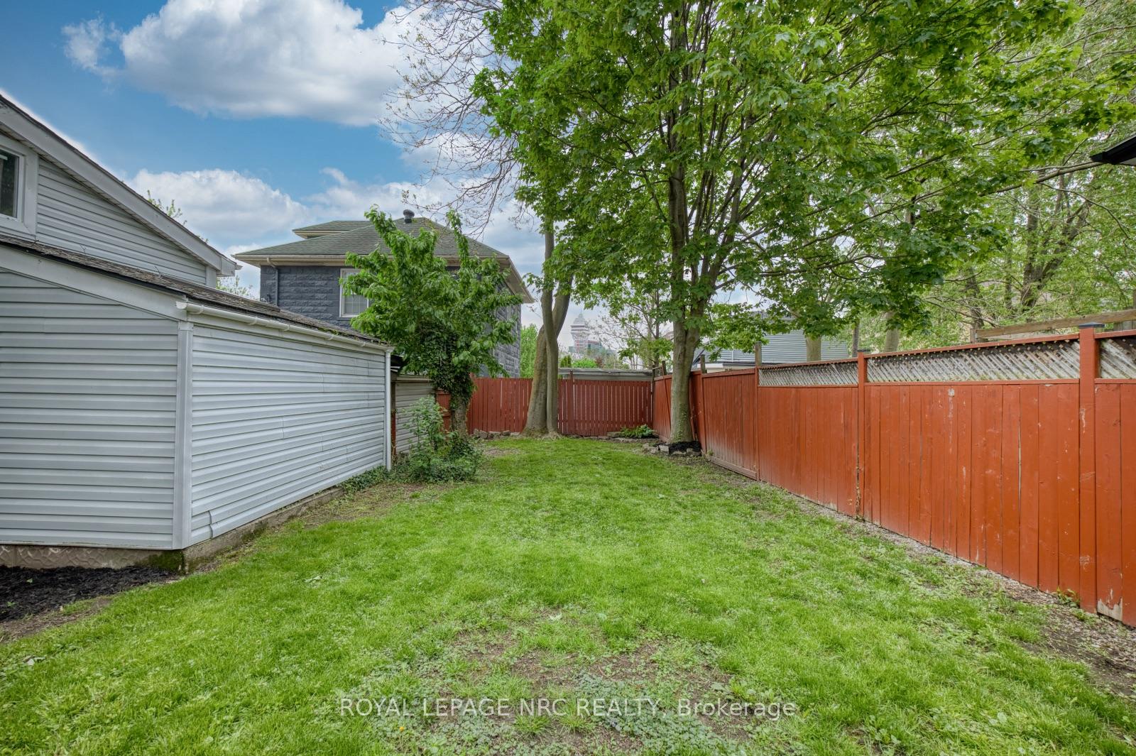Photo 22 of 4676 McDougall Crescent, Niagara Falls, Downtown — HOMEH
