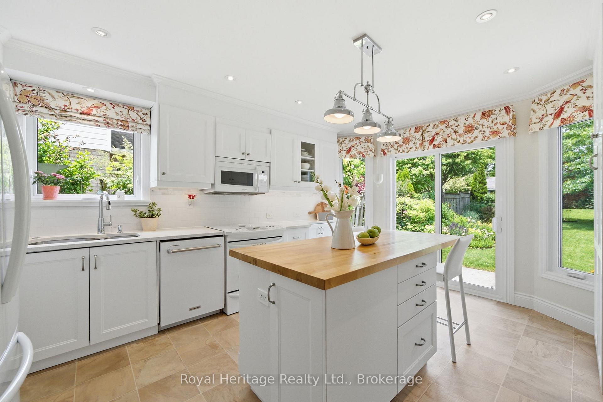 Photo 18 of 212 Andrew Street, Clarington, Newcastle — HOMEH