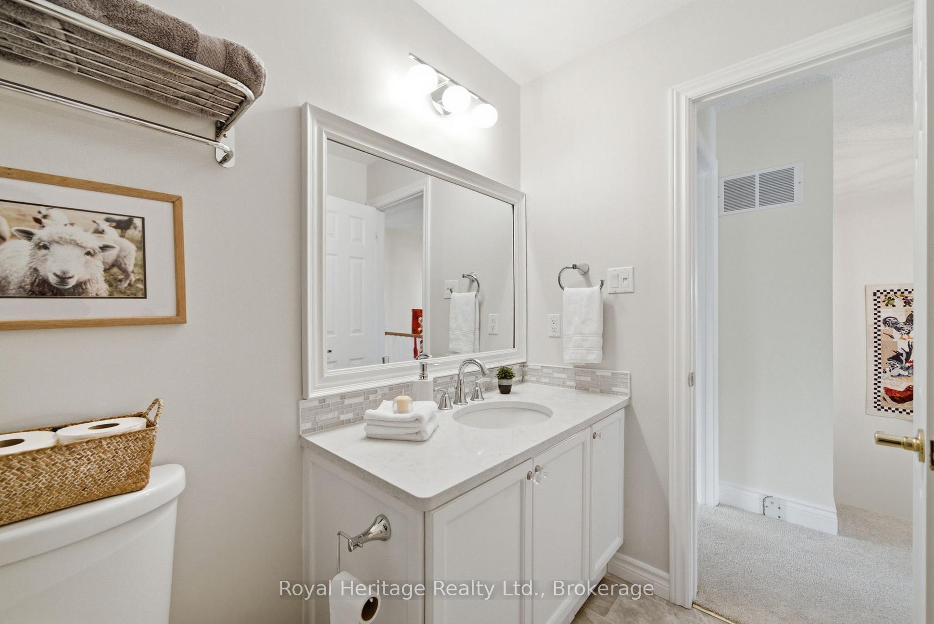 Photo 25 of 212 Andrew Street, Clarington, Newcastle — HOMEH