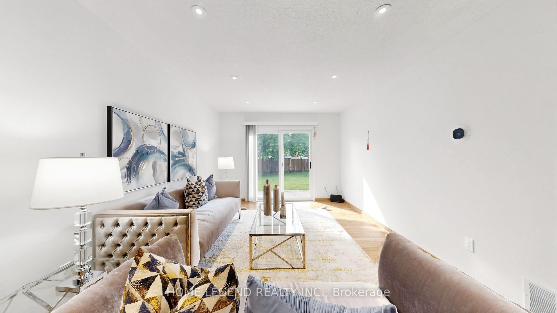 Photo 8 of 79 Upton Crescent, Markham, Milliken Mills West — HOMEH