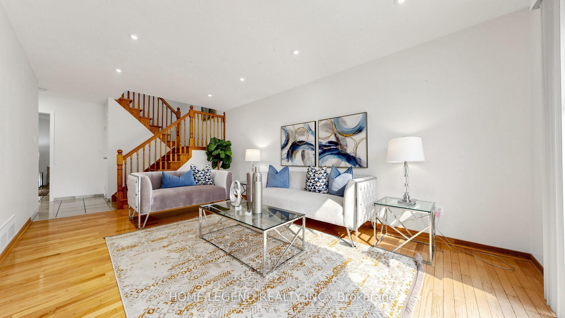 Photo 10 of 79 Upton Crescent, Markham, Milliken Mills West — HOMEH