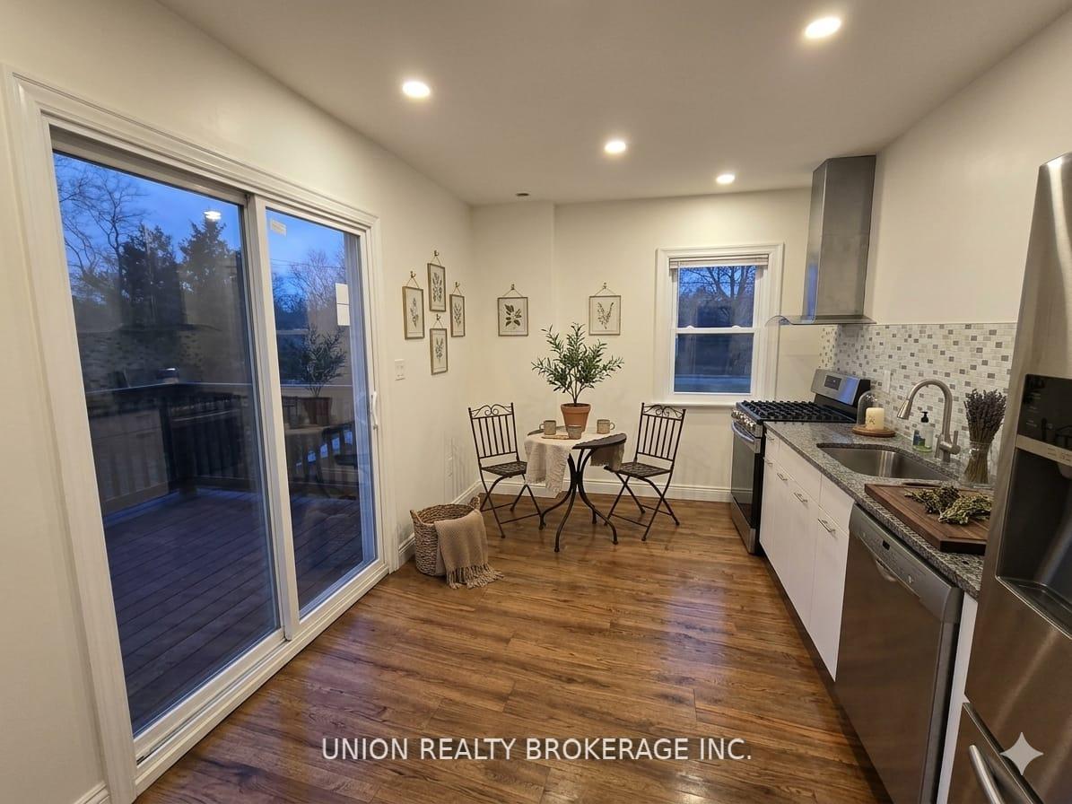Photo 7 of Unit Upper Unit, 582 Danforth Road, Scarborough, Clairlea-Birchmount — HOMEH