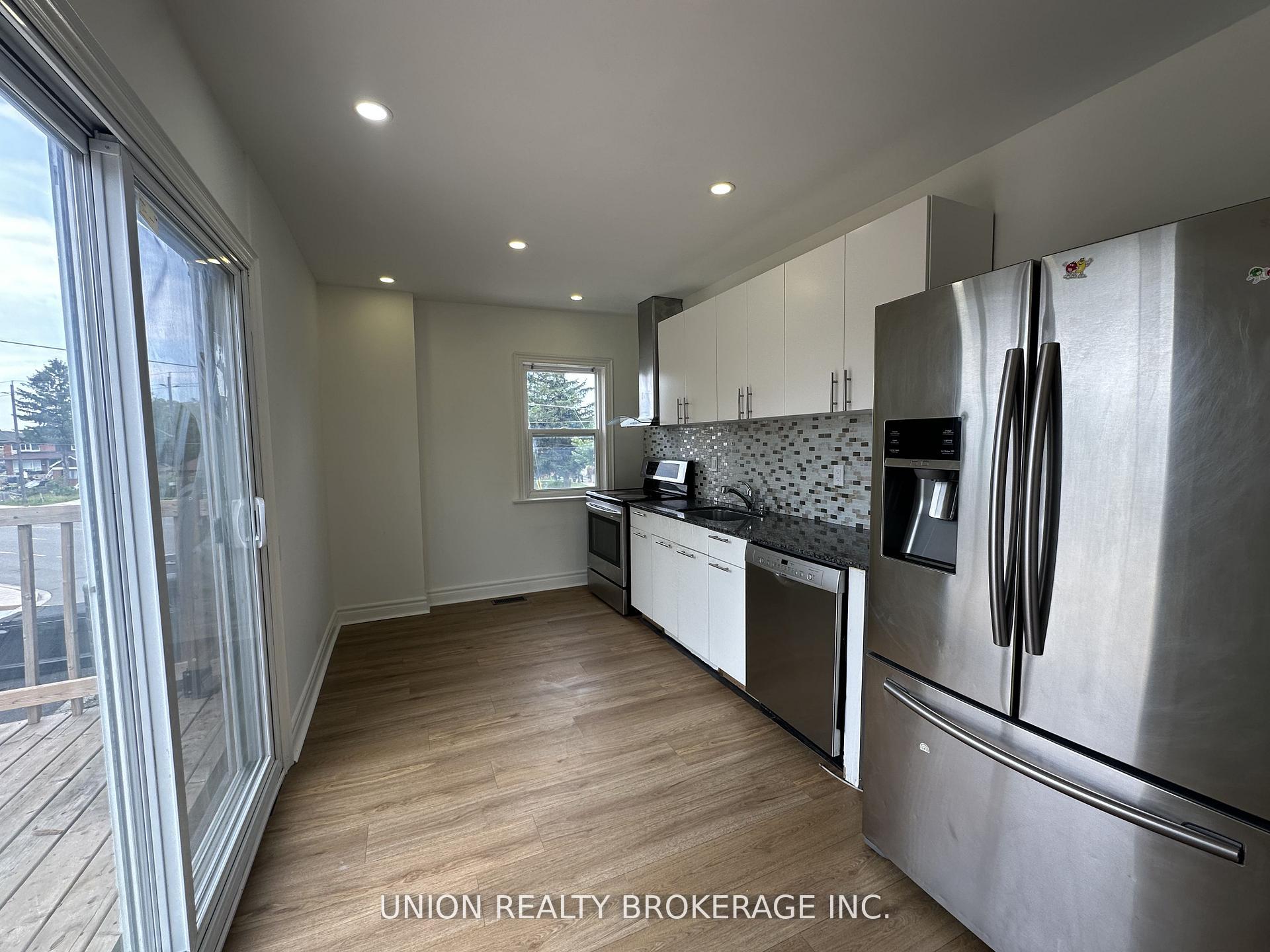 Photo 8 of Unit Upper Unit, 582 Danforth Road, Scarborough, Clairlea-Birchmount — HOMEH