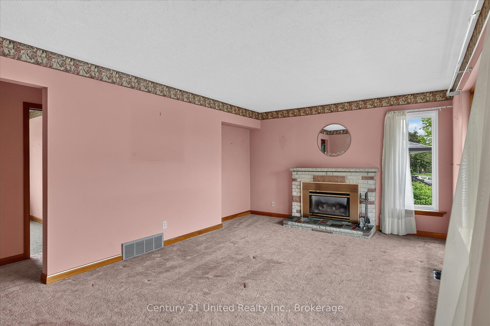 Photo 5 of 1031 Oriole Drive, Peterborough, Northcrest Ward 5 — HOMEH