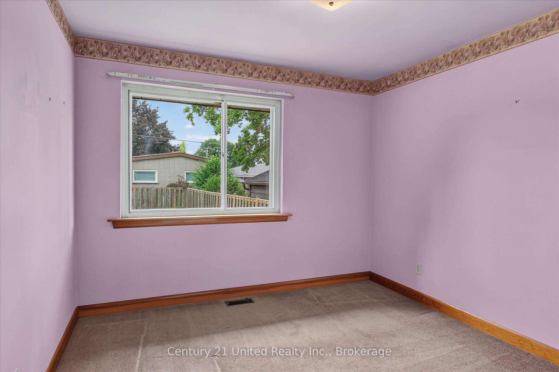 Photo 16 of 1031 Oriole Drive, Peterborough, Northcrest Ward 5 — HOMEH