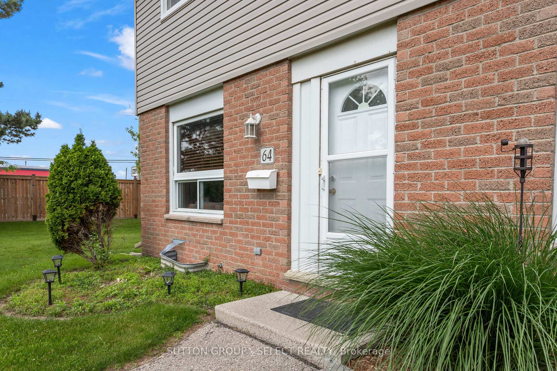 Photo 3 of Unit 64, 40 Tiffany Drive, London, East I — HOMEH