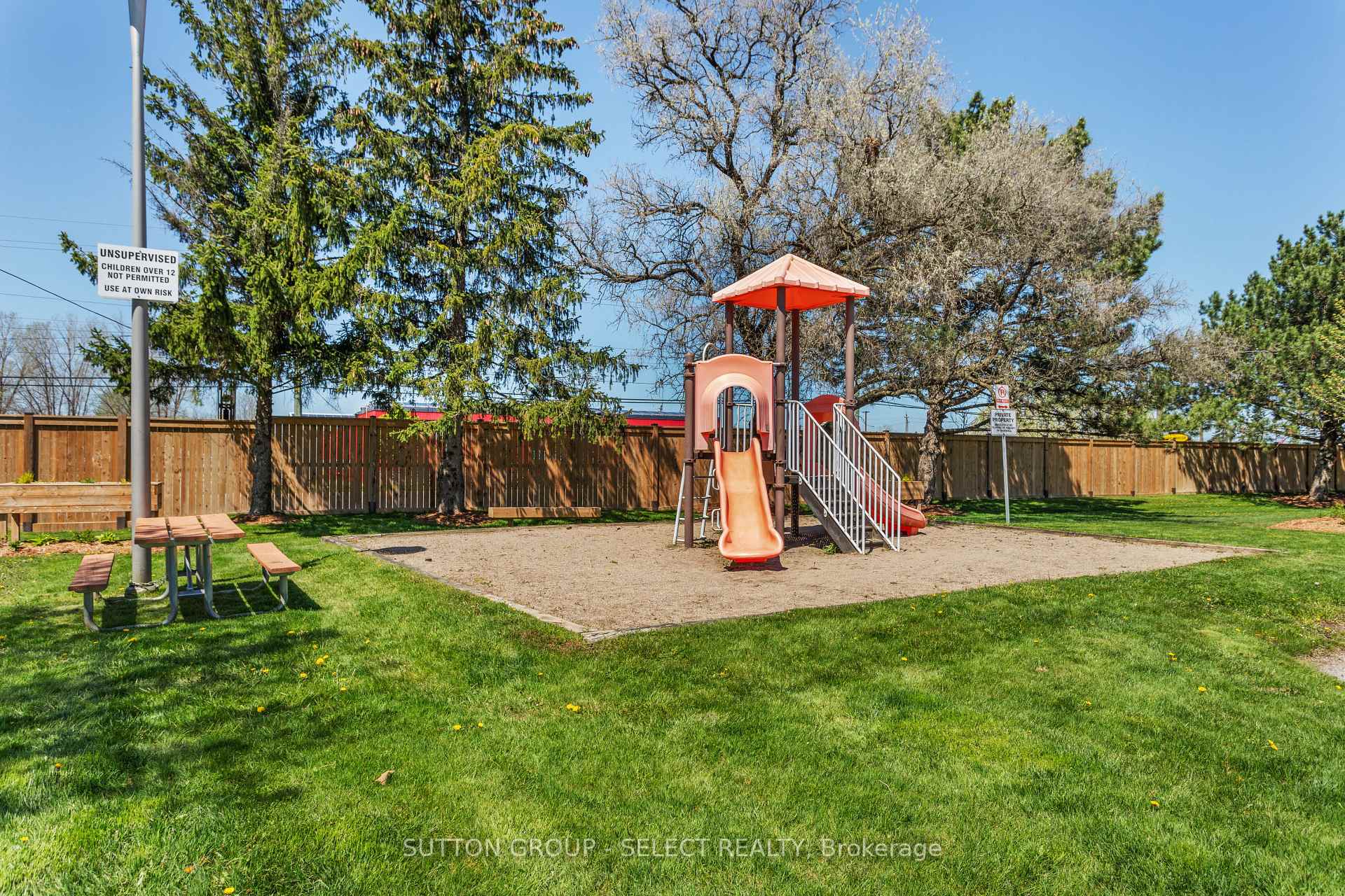 Photo 33 of Unit 64, 40 Tiffany Drive, London, East I — HOMEH