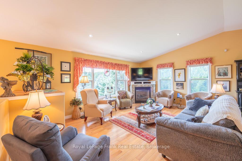 Photo 17 of 406 Lakehurst Circle Road, Trent Lakes — HOMEH