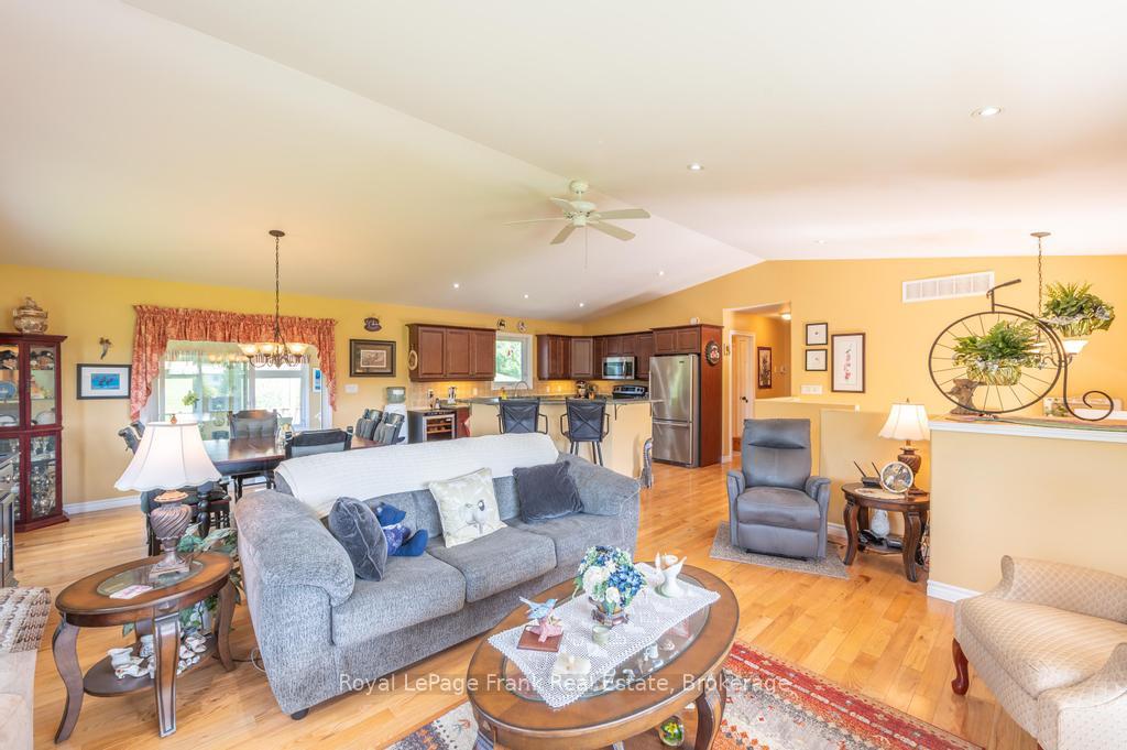 Photo 19 of 406 Lakehurst Circle Road, Trent Lakes — HOMEH