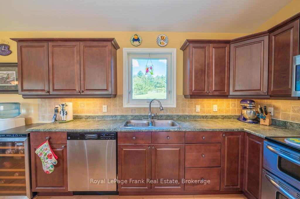 Photo 21 of 406 Lakehurst Circle Road, Trent Lakes — HOMEH