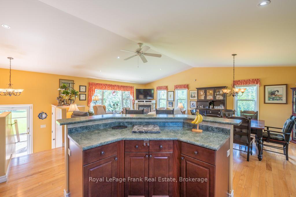 Photo 22 of 406 Lakehurst Circle Road, Trent Lakes — HOMEH