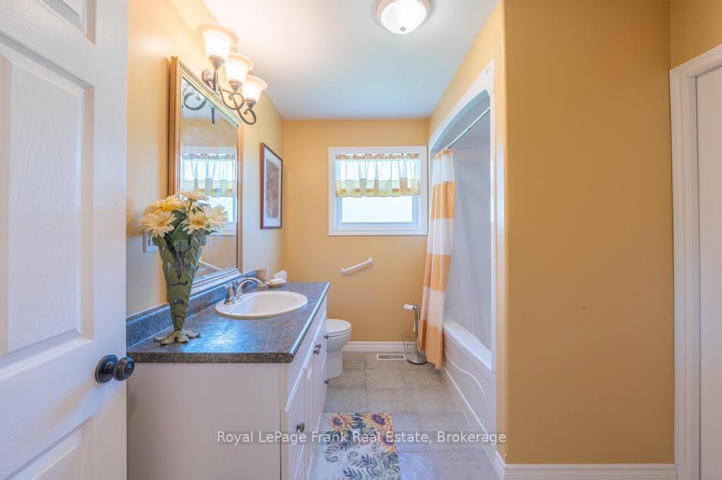 Photo 26 of 406 Lakehurst Circle Road, Trent Lakes — HOMEH