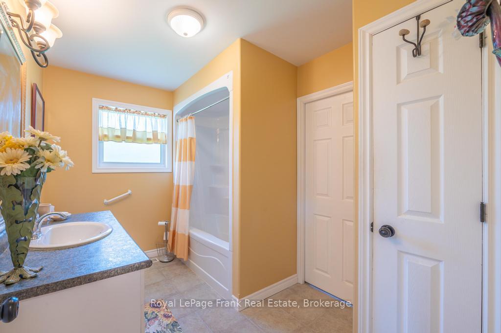 Photo 27 of 406 Lakehurst Circle Road, Trent Lakes — HOMEH
