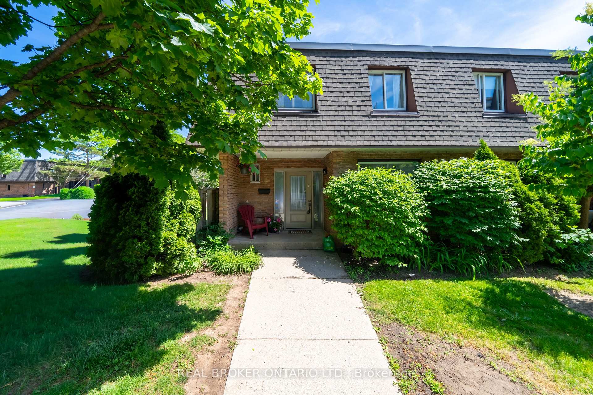 Front of Unit 1, 684 Dynes Road