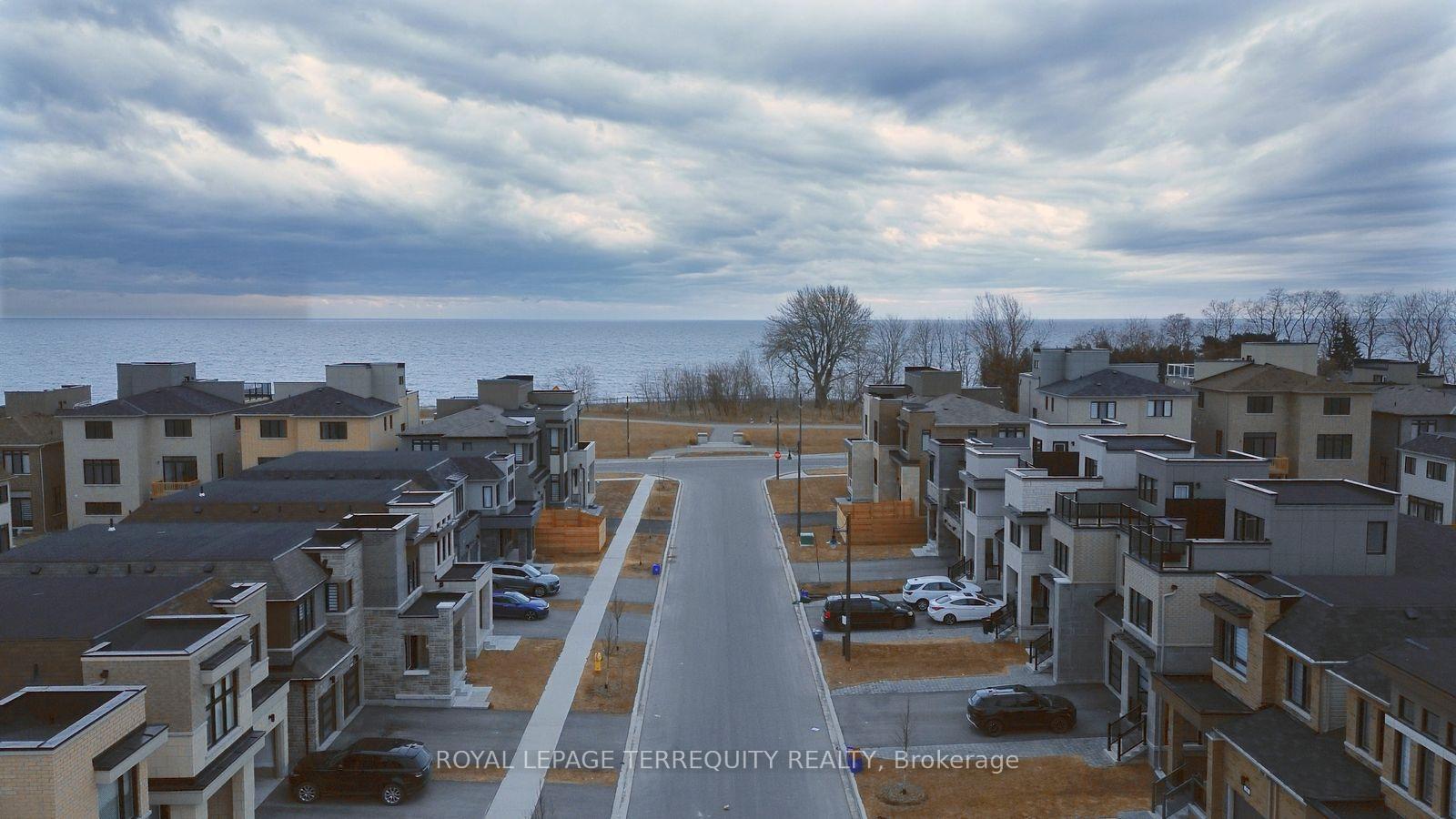 Photo 1 of 27 Clipper Lane, Clarington, Bowmanville — HOMEH