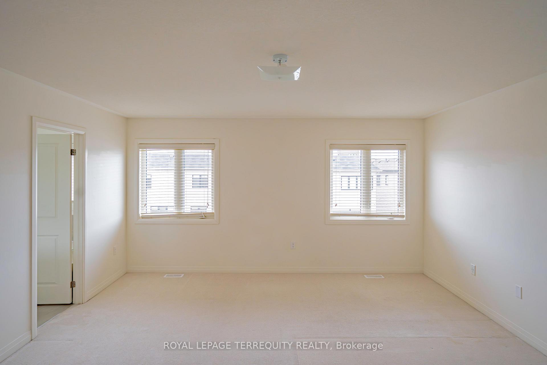 Photo 15 of 27 Clipper Lane, Clarington, Bowmanville — HOMEH