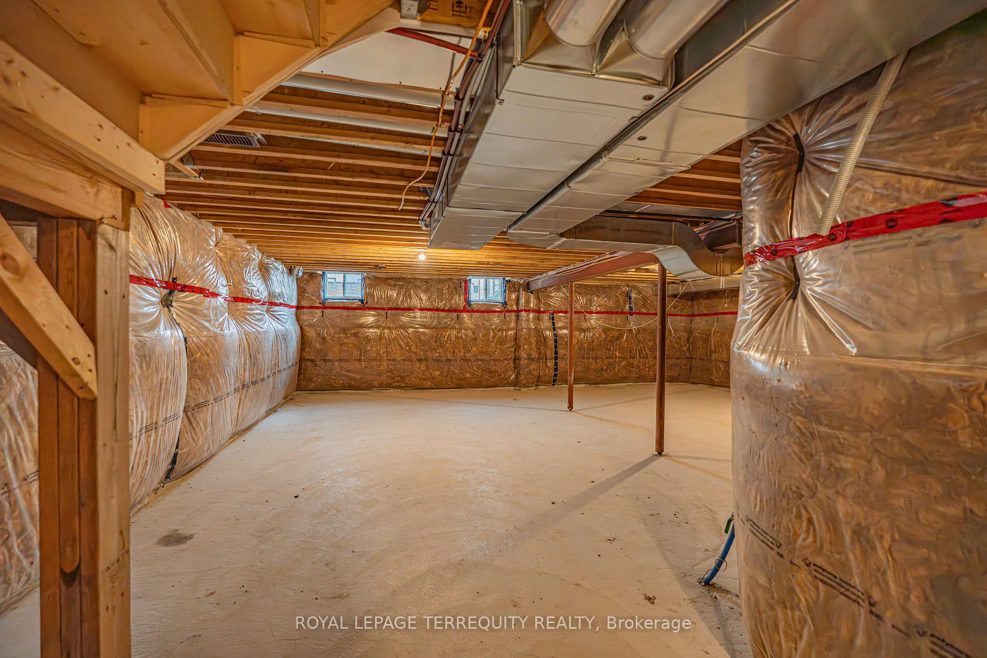 Photo 23 of 27 Clipper Lane, Clarington, Bowmanville — HOMEH