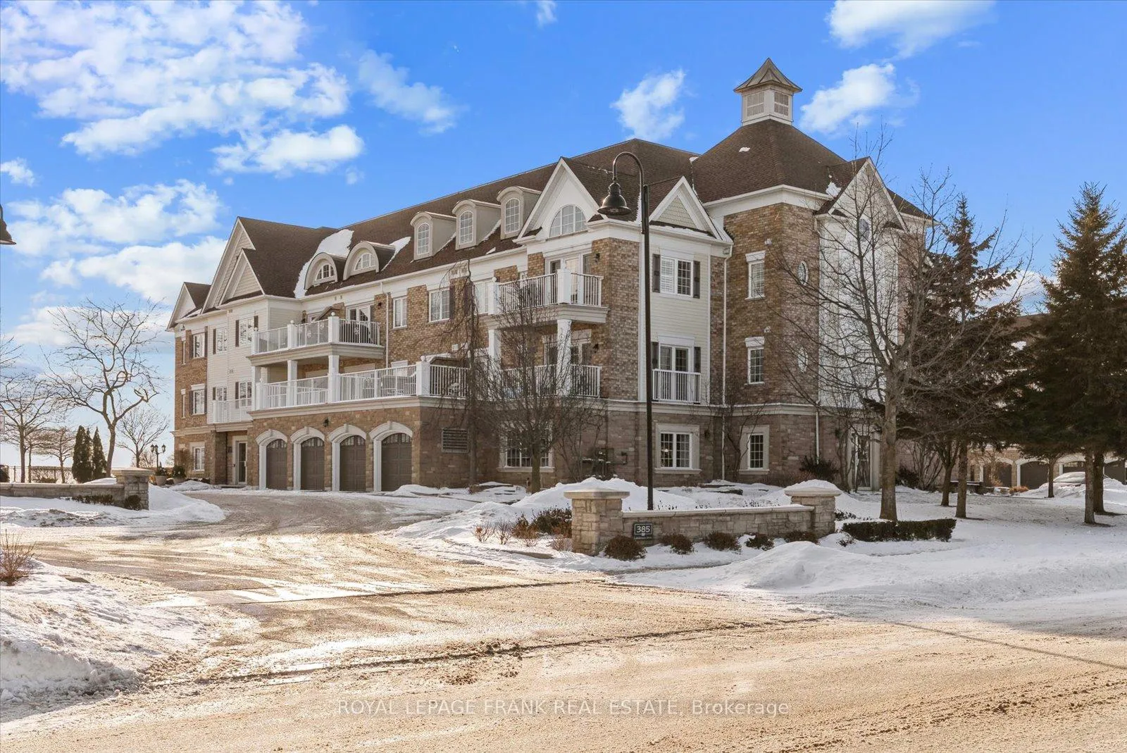 Photo 1 of Unit 204, 385 Lakebreeze Drive, Clarington, Newcastle — HOMEH