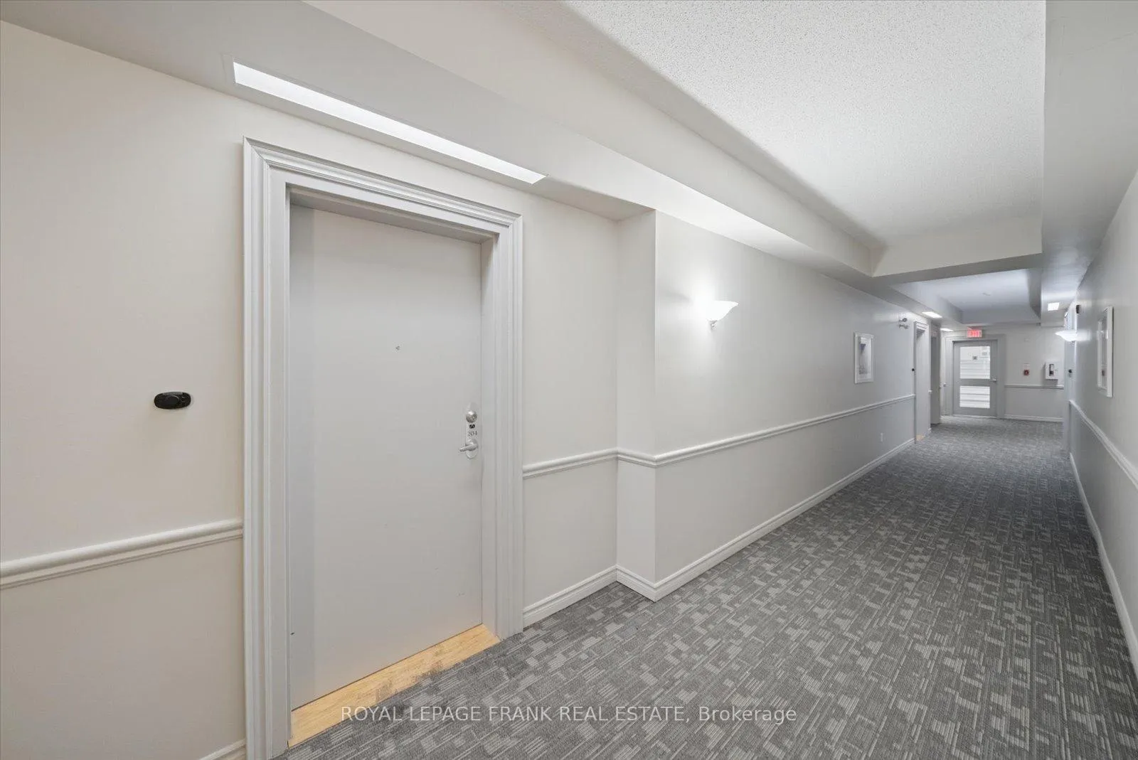 Photo 4 of Unit 204, 385 Lakebreeze Drive, Clarington, Newcastle — HOMEH