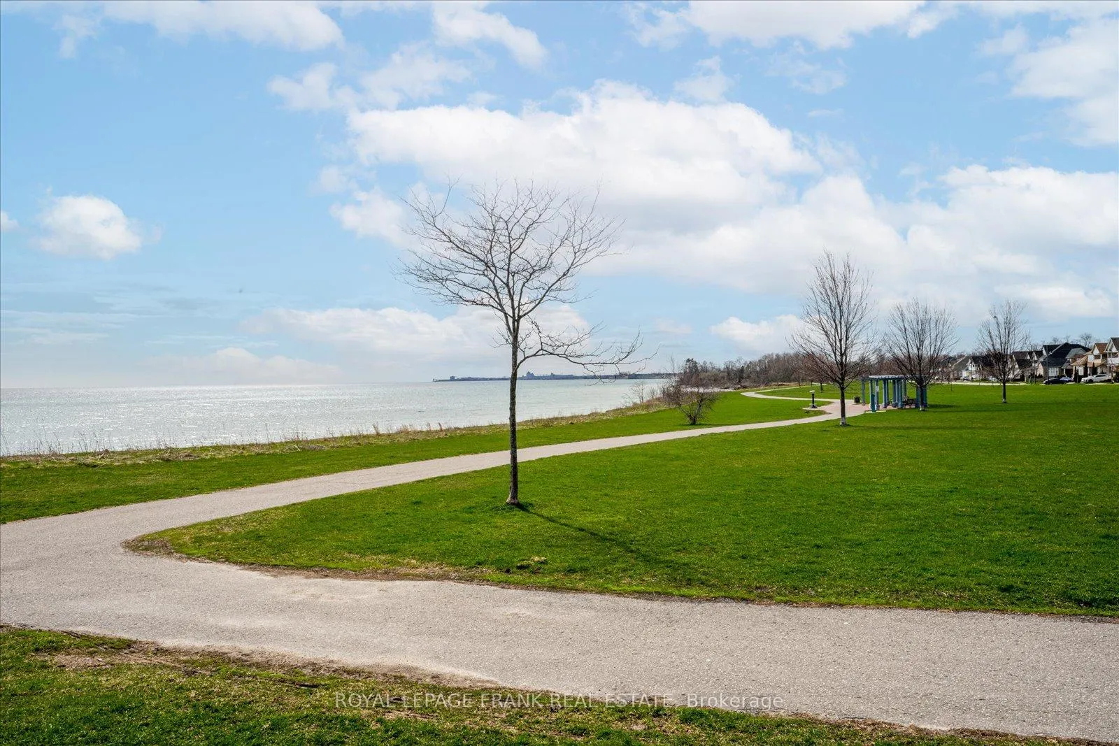 Photo 23 of Unit 204, 385 Lakebreeze Drive, Clarington, Newcastle — HOMEH