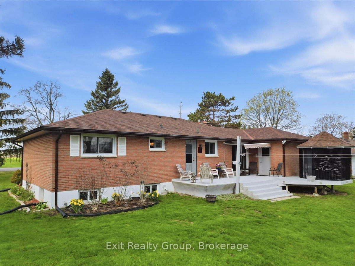 Photo 2 of 196 Elmwood Drive, Belleville, Belleville Ward — HOMEH