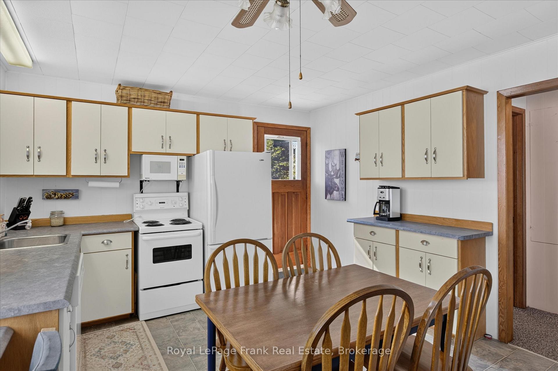 Photo 11 of 2310 Armstrong Lane, Selwyn — HOMEH