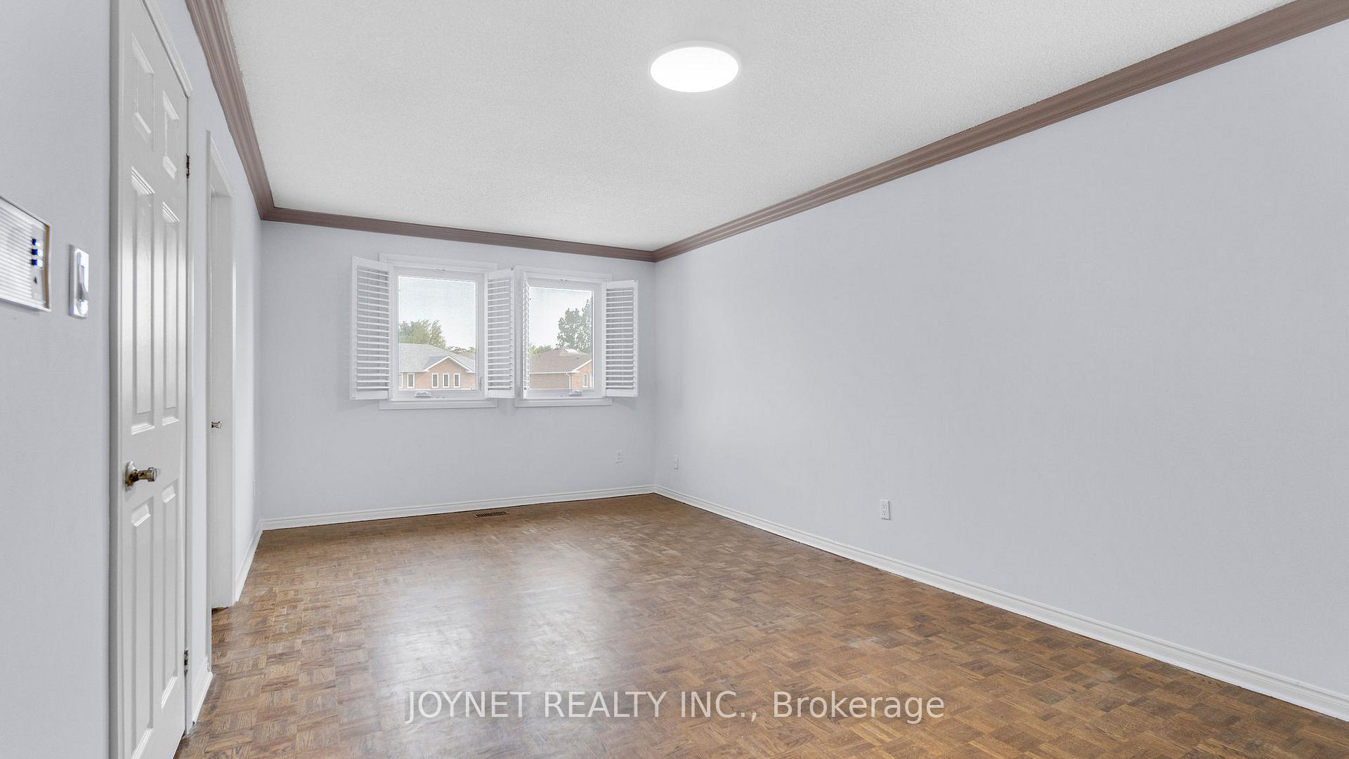 Photo 26 of 43 Castlehill Road, Vaughan, Maple — HOMEH