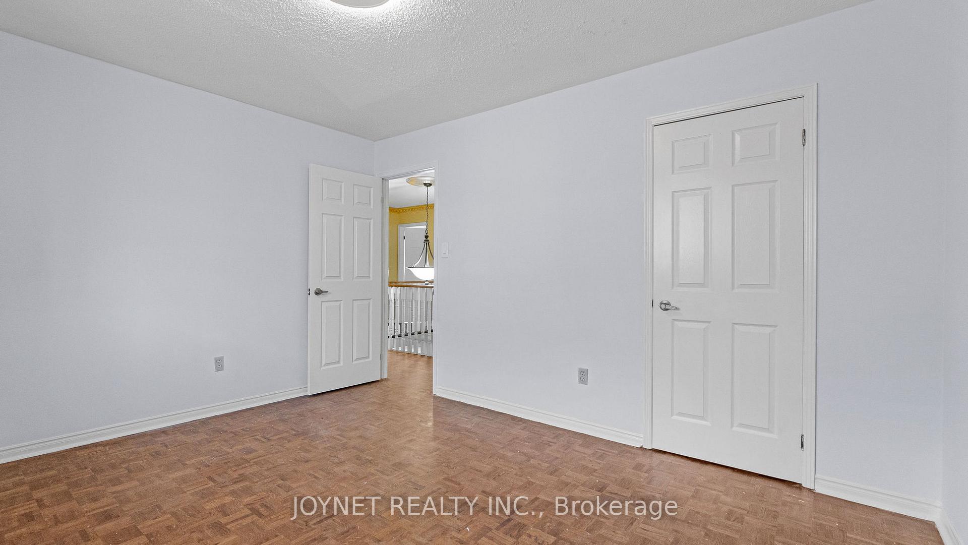 Photo 31 of 43 Castlehill Road, Vaughan, Maple — HOMEH
