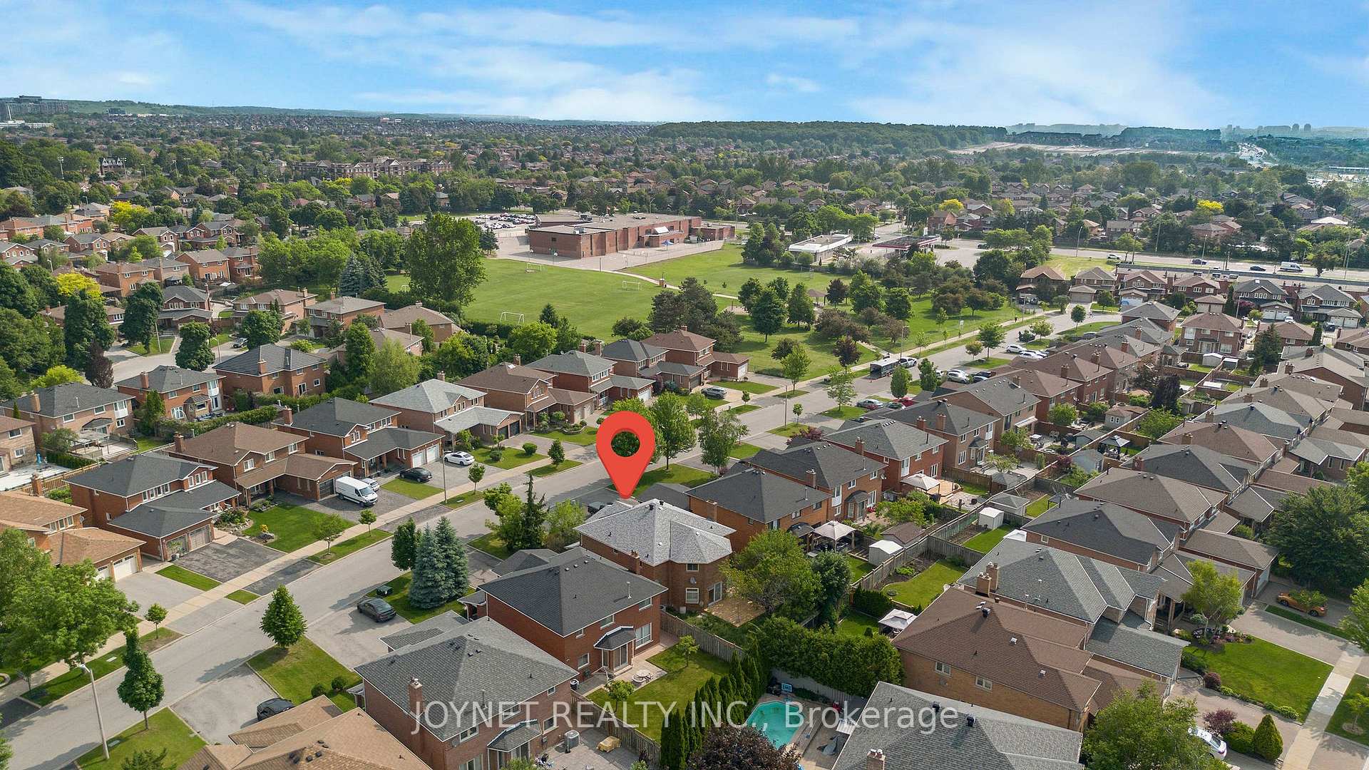 Photo 46 of 43 Castlehill Road, Vaughan, Maple — HOMEH