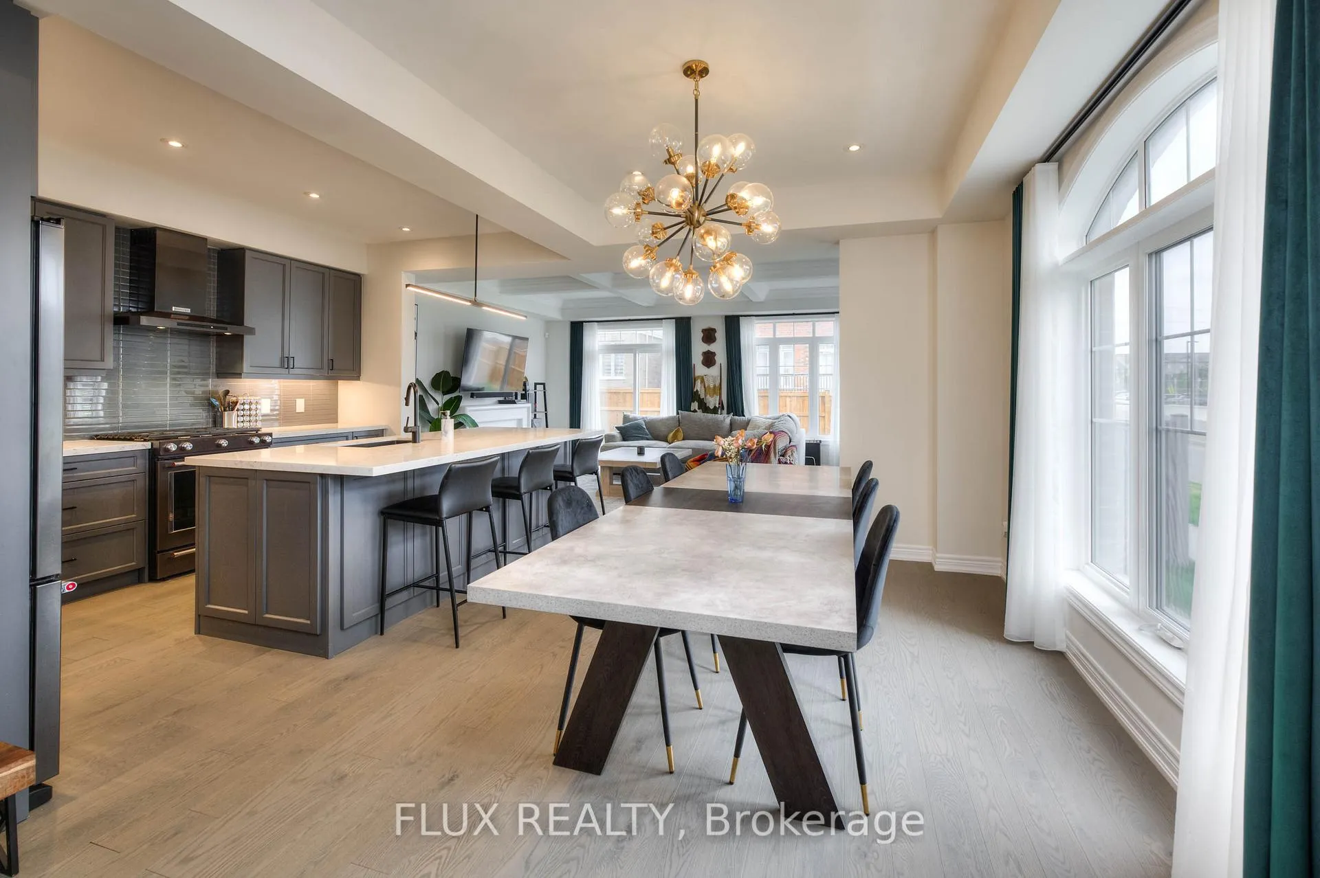 Photo 9 of 2 Stonehill Avenue, Kitchener — HOMEH