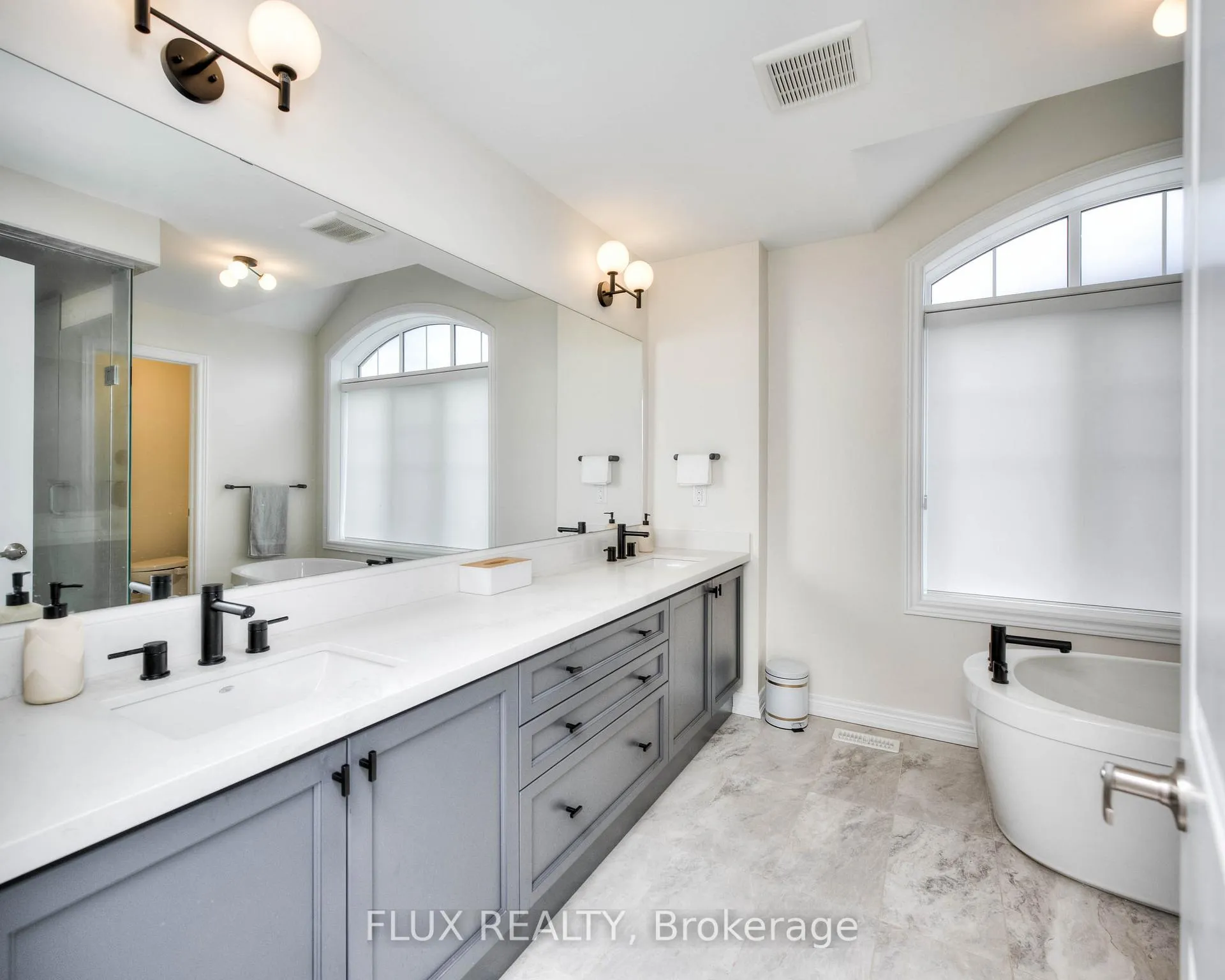 Photo 29 of 2 Stonehill Avenue, Kitchener — HOMEH