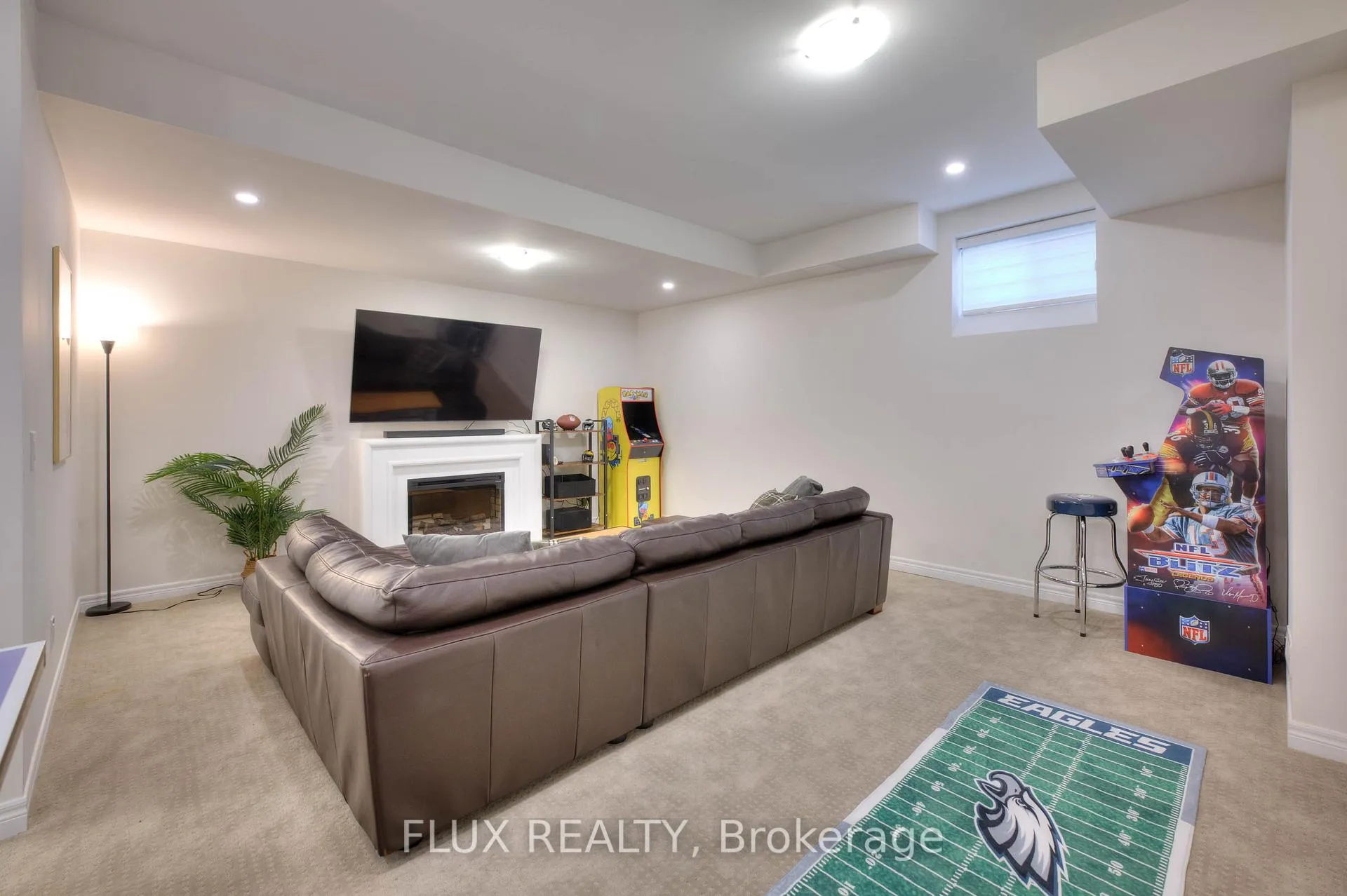 Photo 36 of 2 Stonehill Avenue, Kitchener — HOMEH