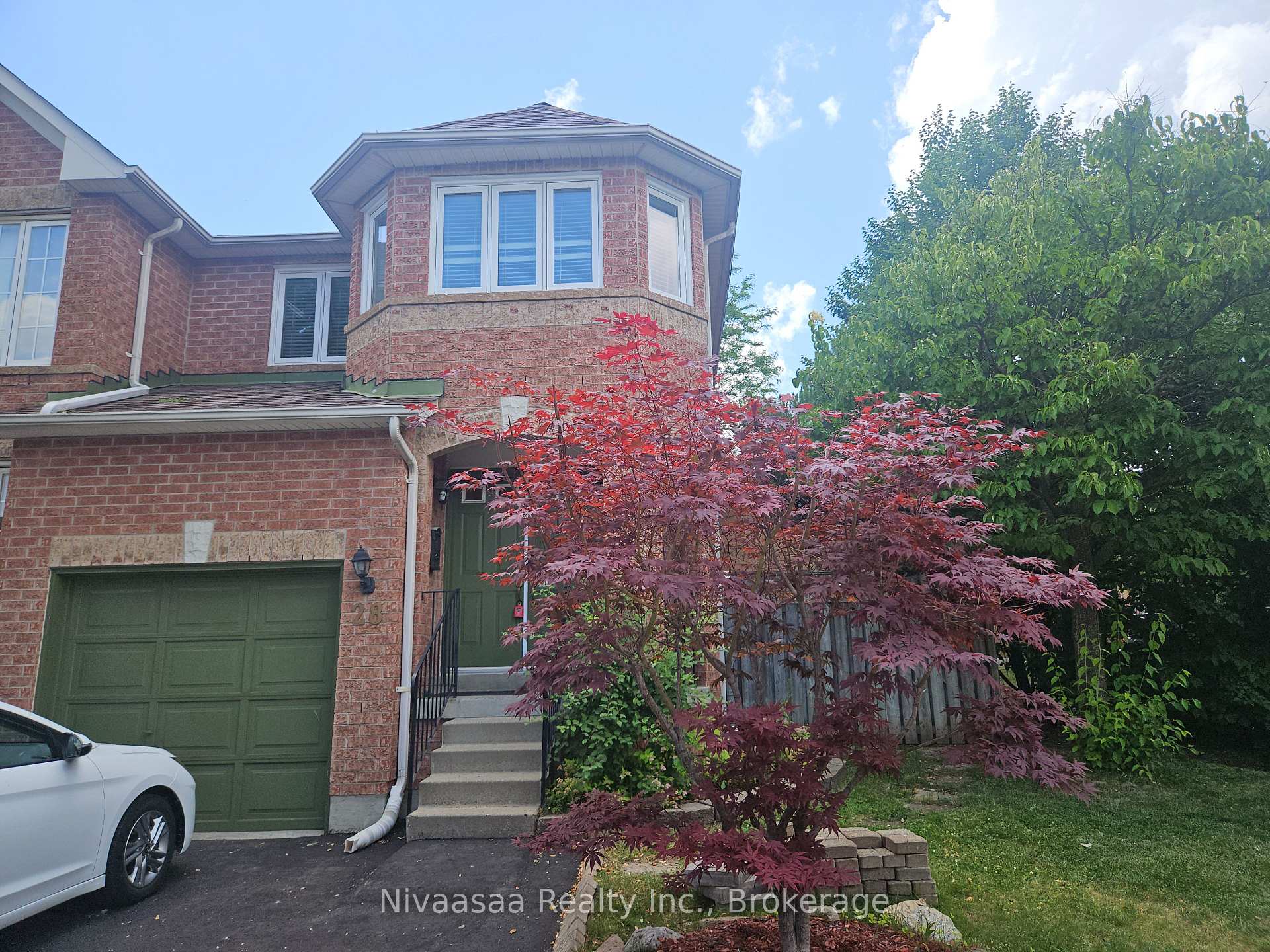 Photo 2 of Unit 39, 28 Gilgorm Road, Brampton, Brampton West — HOMEH