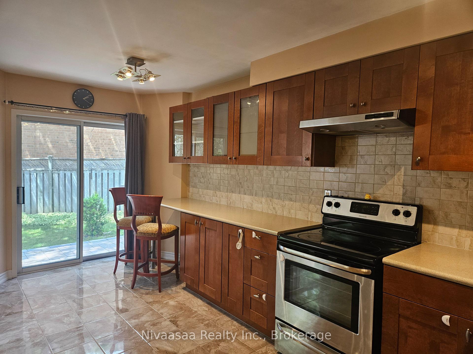 Photo 9 of Unit 39, 28 Gilgorm Road, Brampton, Brampton West — HOMEH