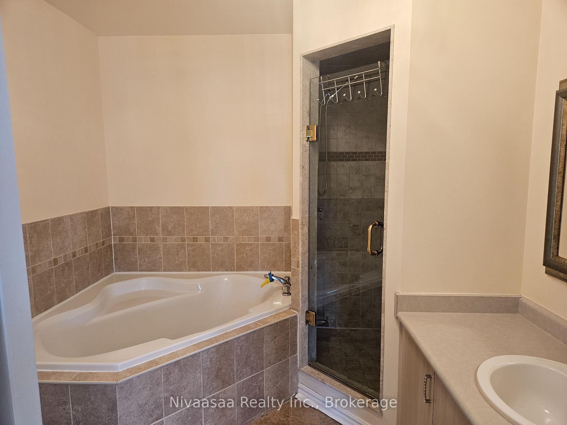 Photo 14 of Unit 39, 28 Gilgorm Road, Brampton, Brampton West — HOMEH