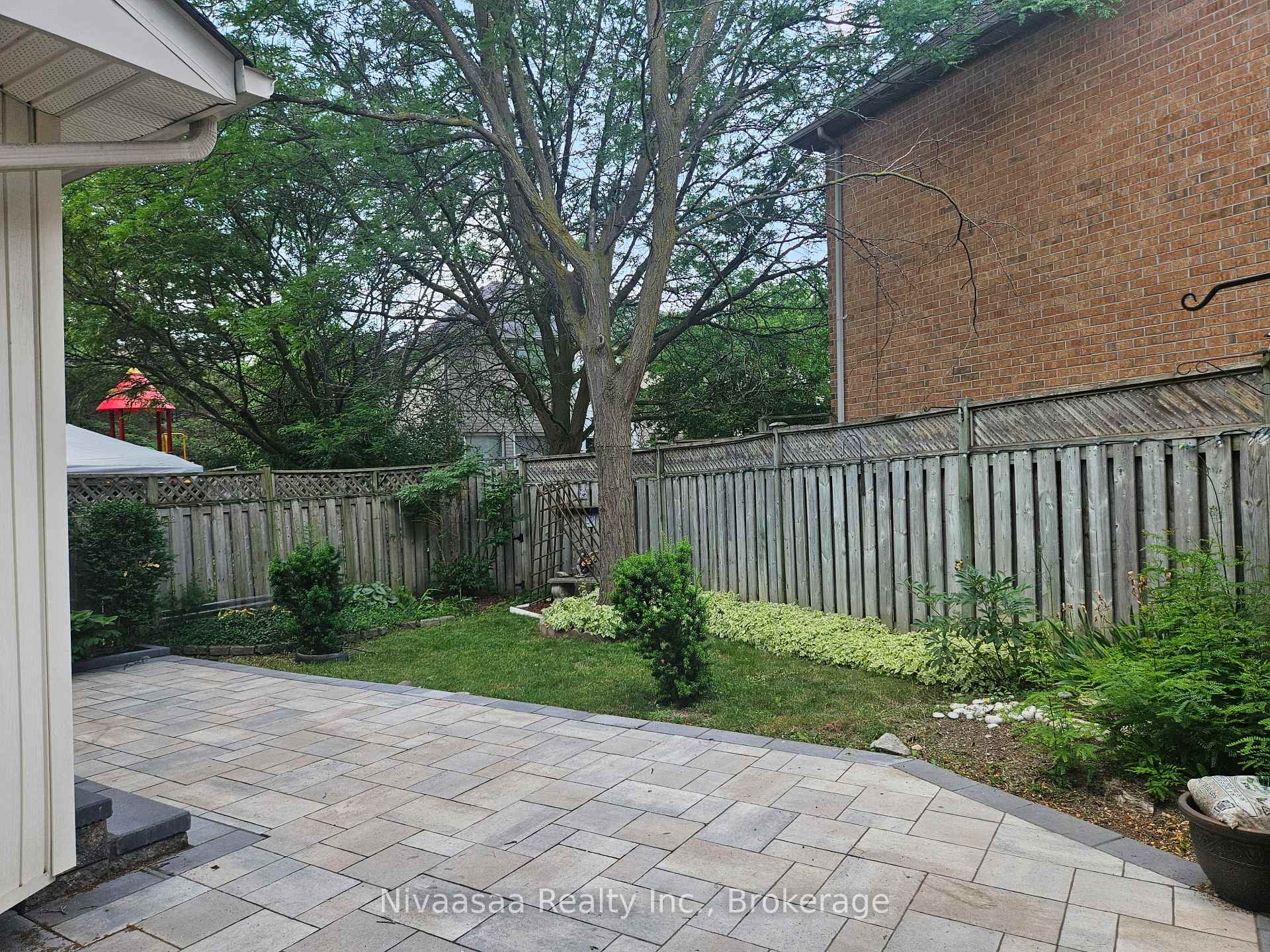 Photo 24 of Unit 39, 28 Gilgorm Road, Brampton, Brampton West — HOMEH