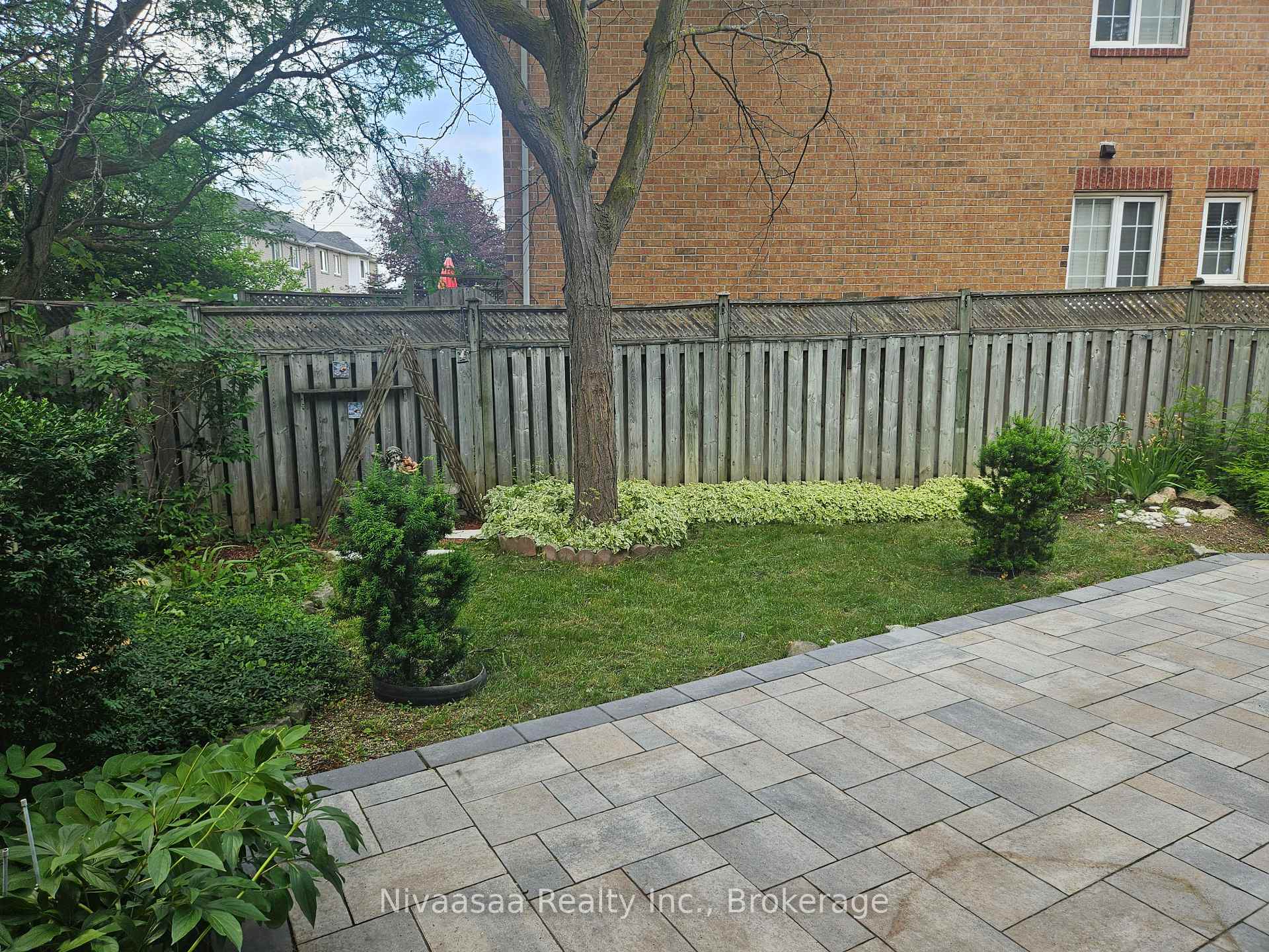 Photo 25 of Unit 39, 28 Gilgorm Road, Brampton, Brampton West — HOMEH