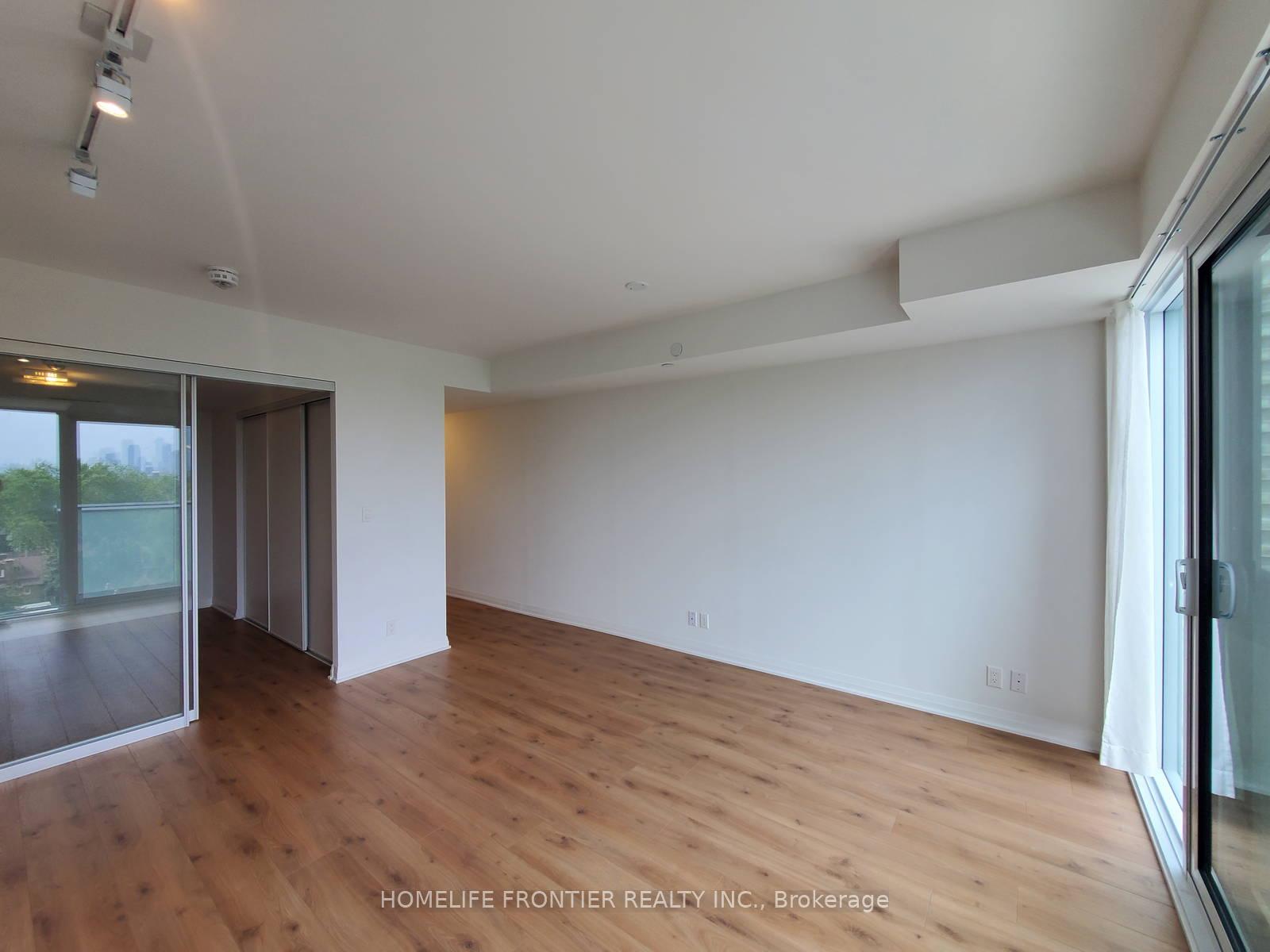 Photo 4 of Unit 811, 99 Foxbar Road, Toronto, Yonge-St. Clair — HOMEH