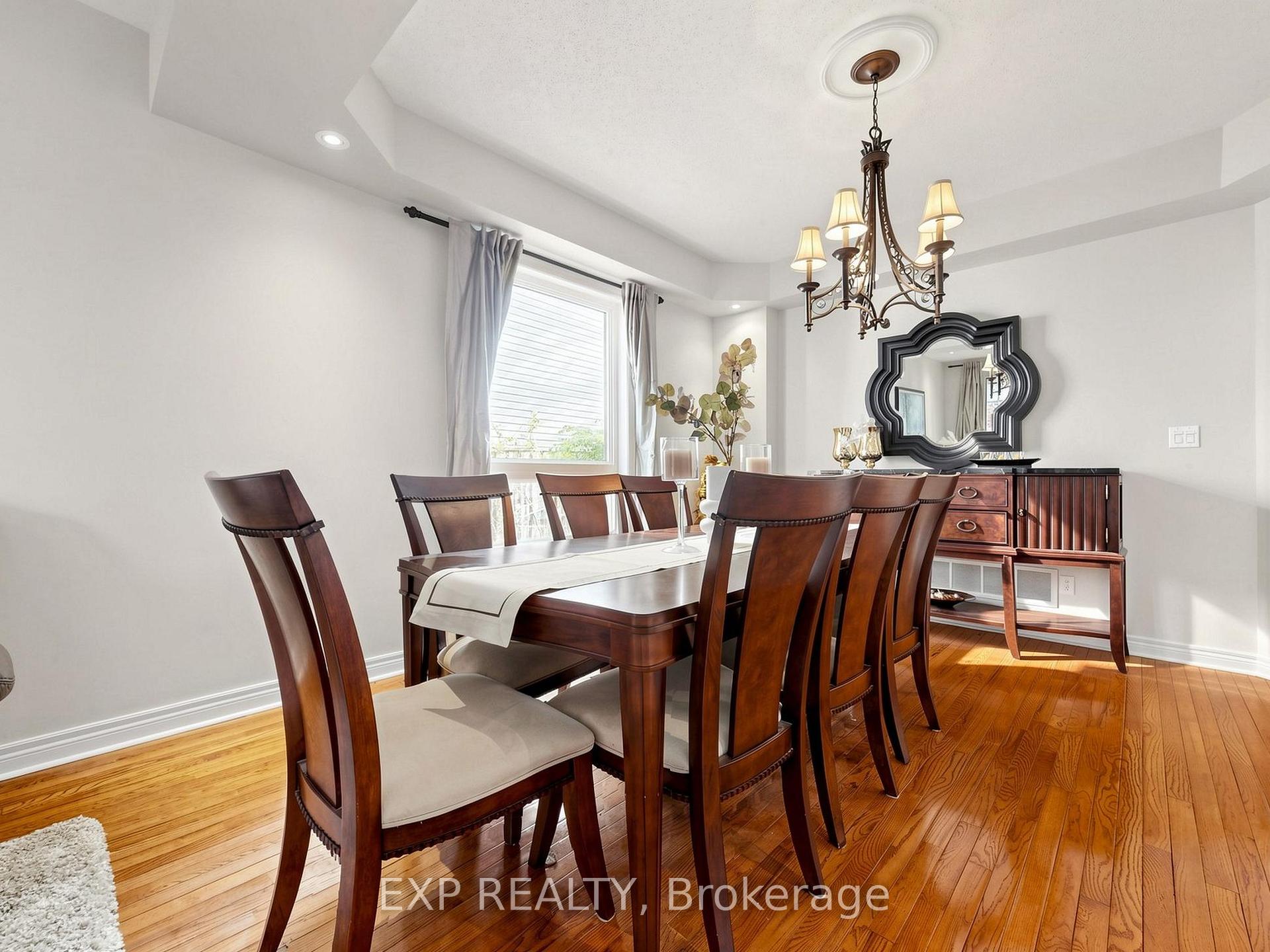 Photo 6 of 74 Darius Harns Drive, Whitby, Brooklin — HOMEH