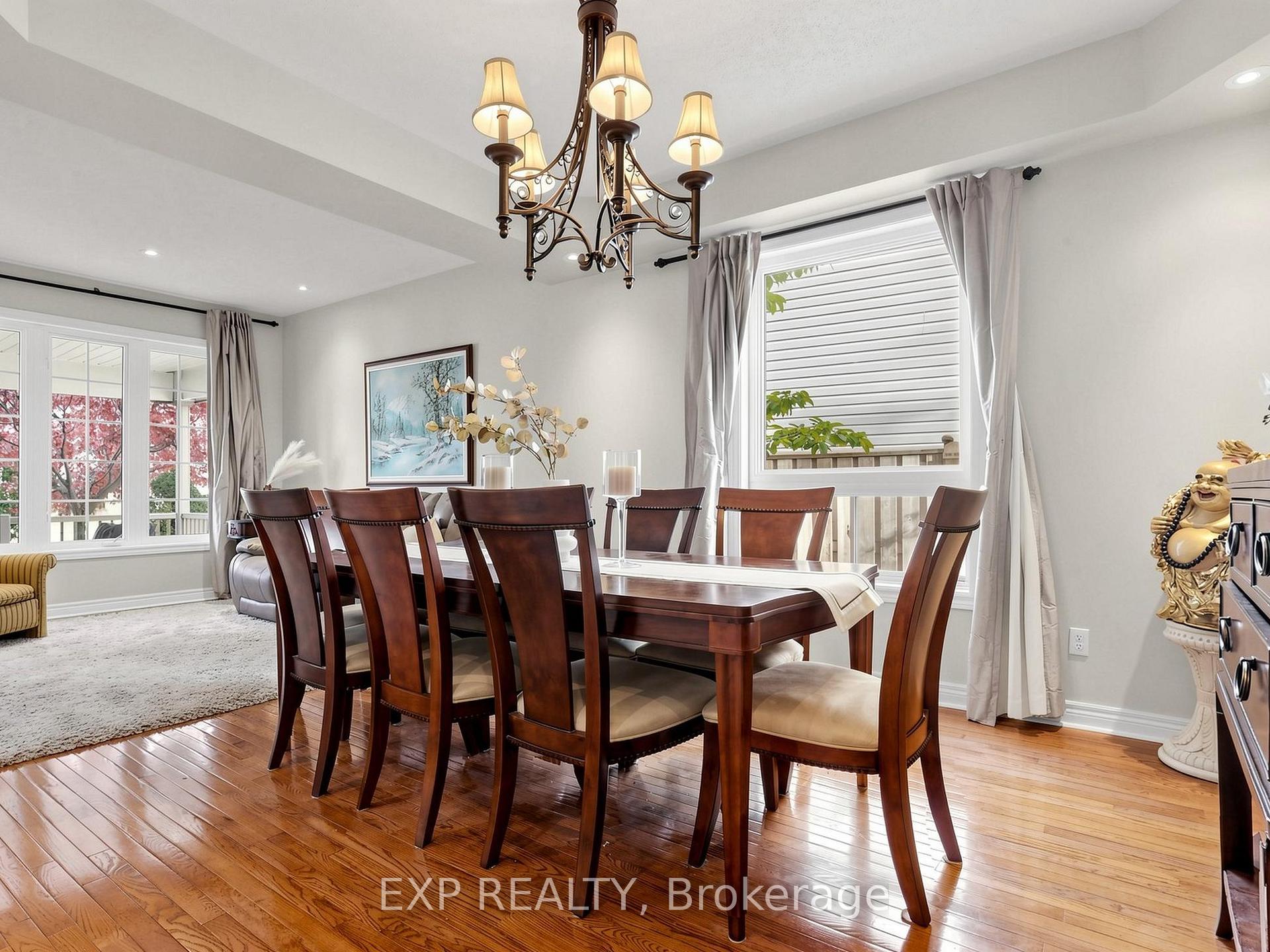 Photo 8 of 74 Darius Harns Drive, Whitby, Brooklin — HOMEH
