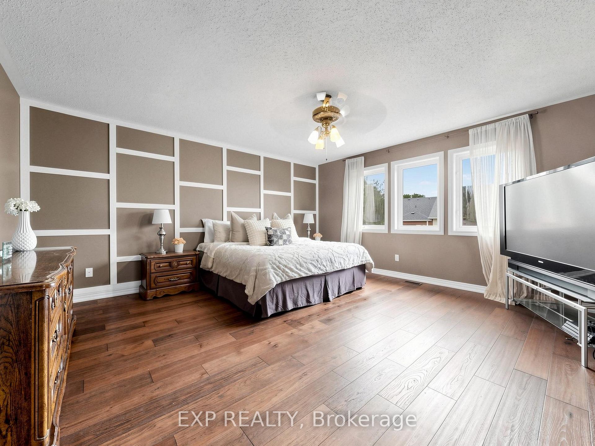 Photo 20 of 74 Darius Harns Drive, Whitby, Brooklin — HOMEH