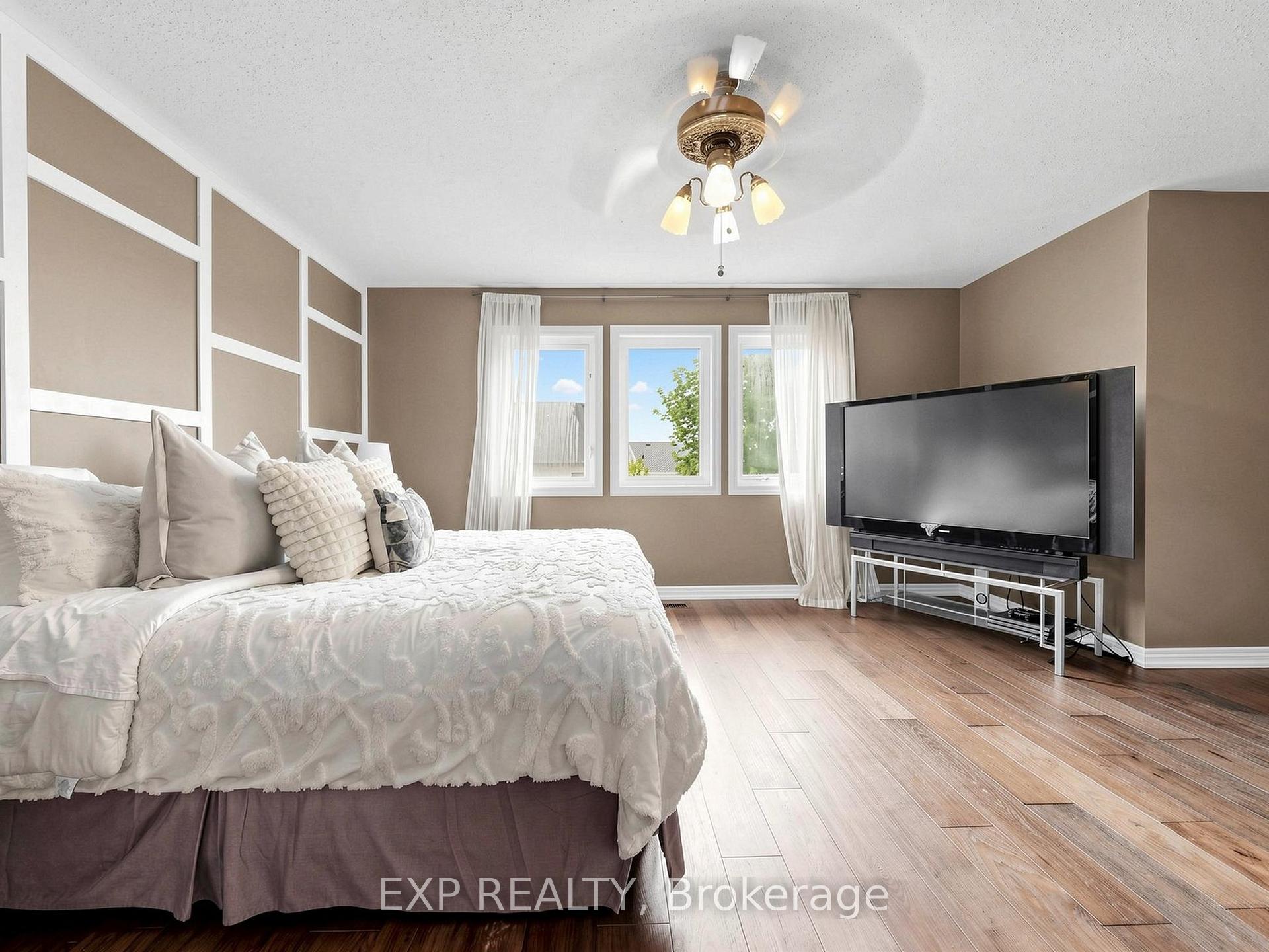 Photo 22 of 74 Darius Harns Drive, Whitby, Brooklin — HOMEH