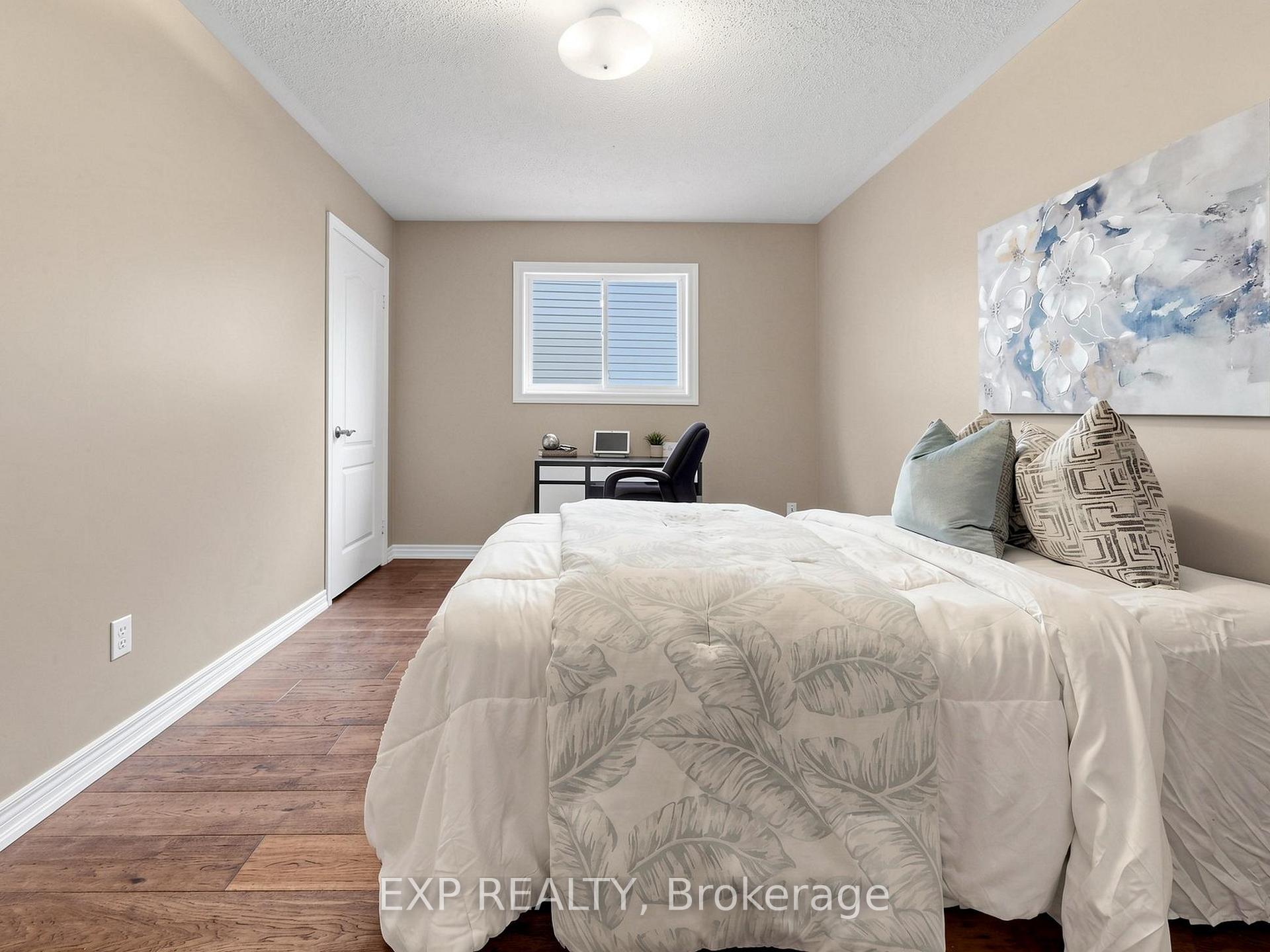 Photo 29 of 74 Darius Harns Drive, Whitby, Brooklin — HOMEH