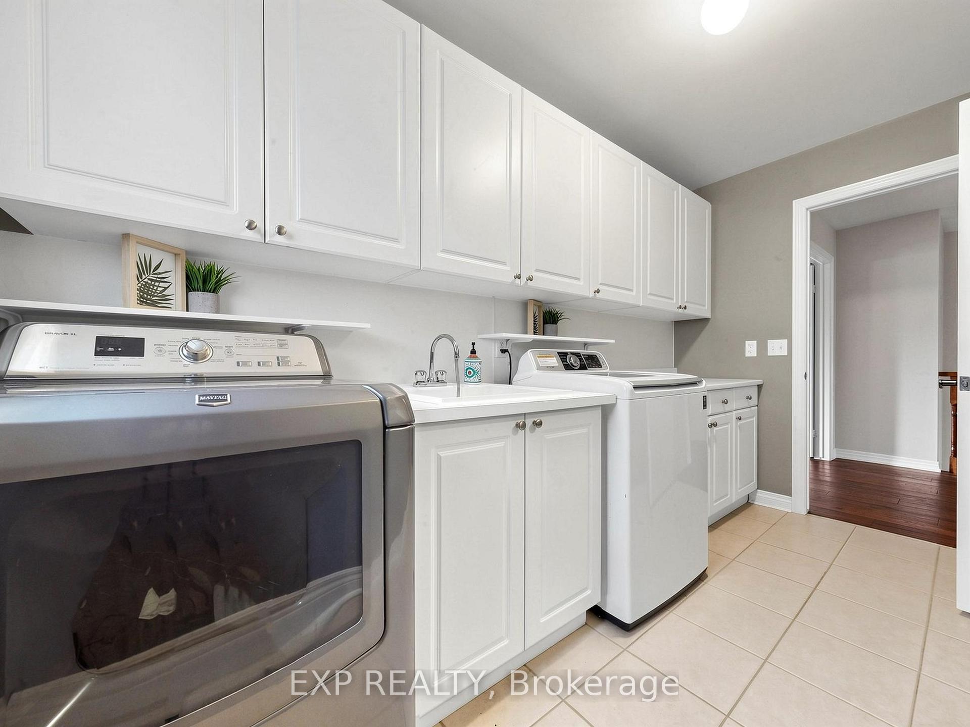 Photo 34 of 74 Darius Harns Drive, Whitby, Brooklin — HOMEH