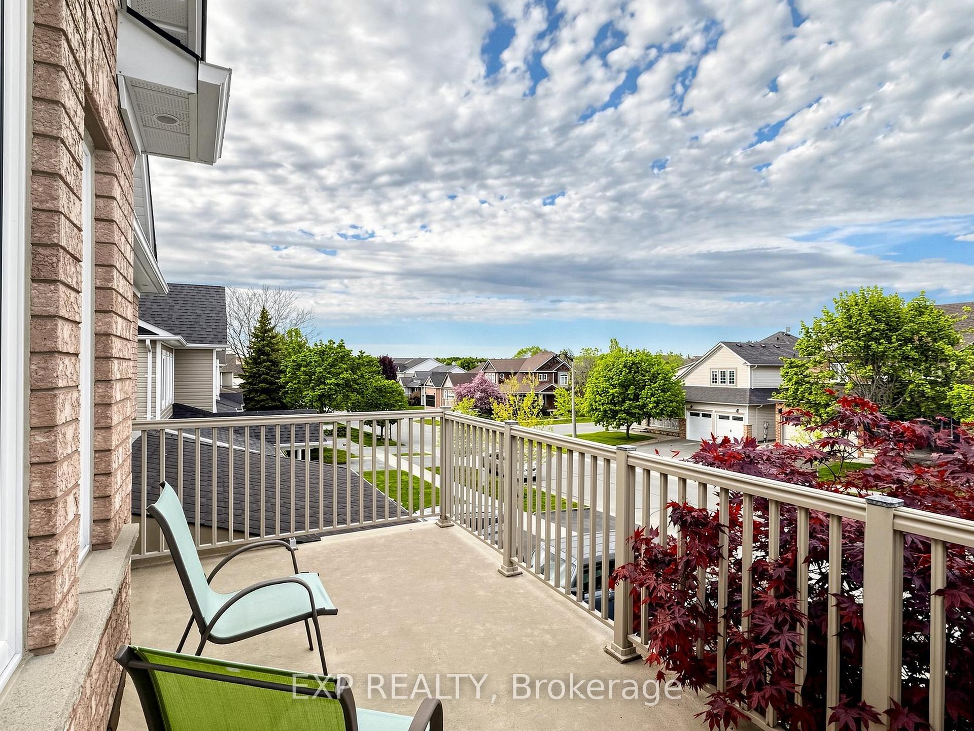 Photo 41 of 74 Darius Harns Drive, Whitby, Brooklin — HOMEH