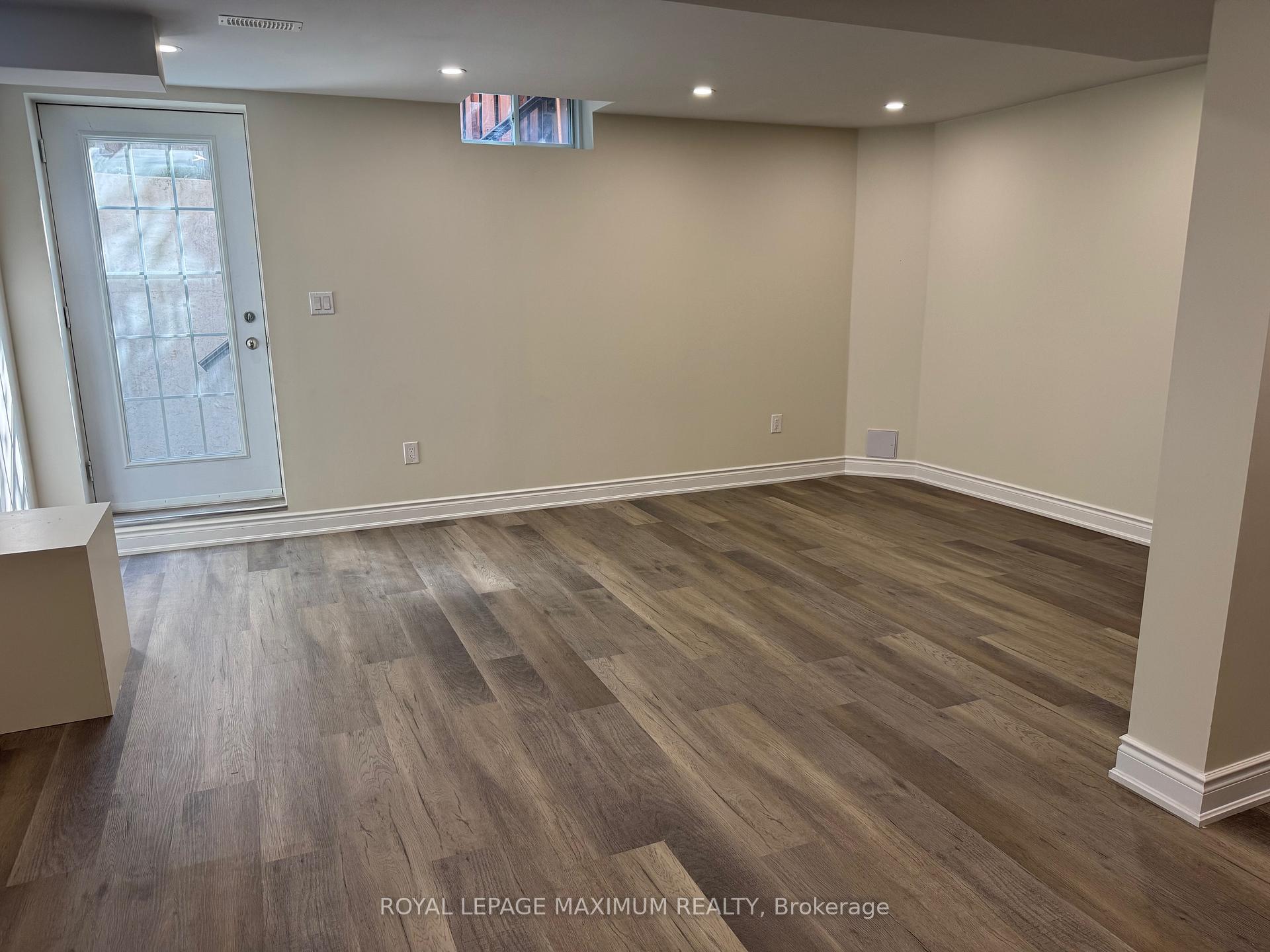 Photo 2 of 38 Credo Drive, Vaughan, Vellore Village — HOMEH